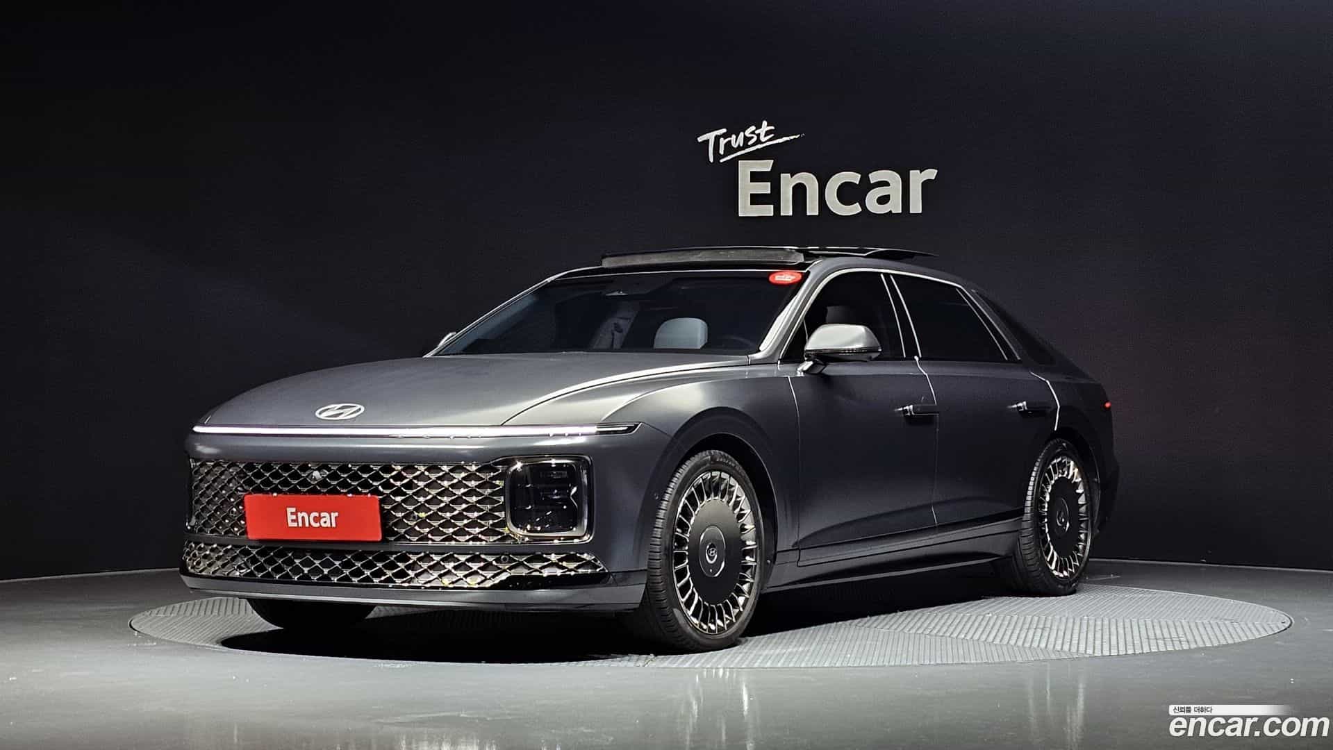 Grandeur Hyundai 2023.7-OUTER-001