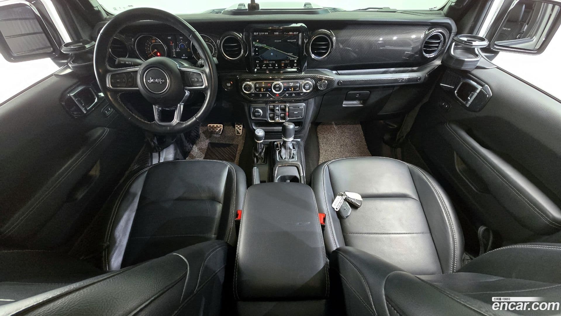 Main__Slider__Photo:Wrangler Jeep 2023.5-6