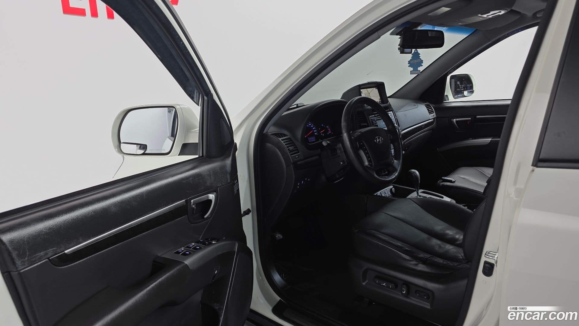 Main__Slider__Photo:Santafe Hyundai 2012.4-11