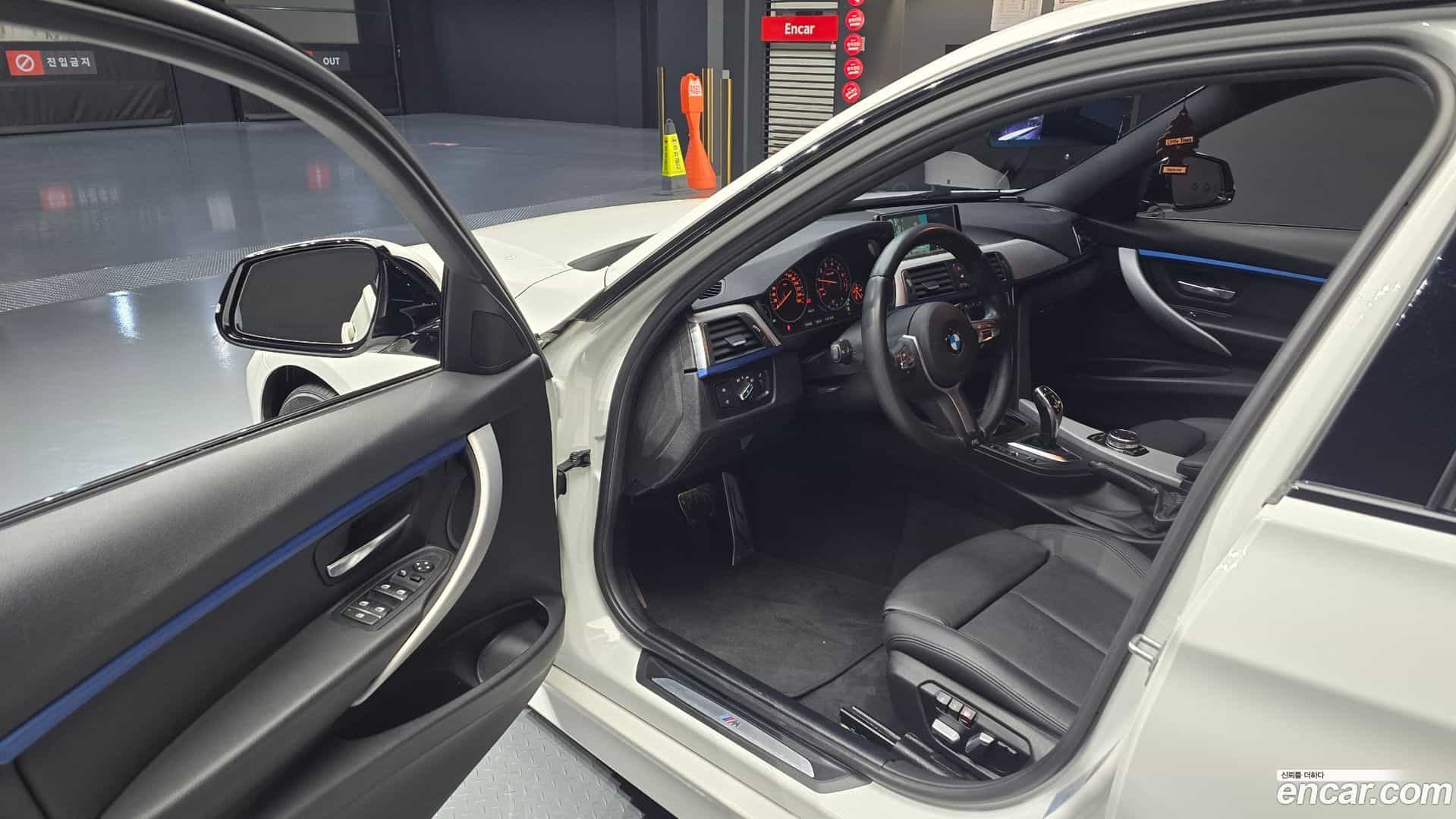 3-Series BMW 2016.6-INNER-010