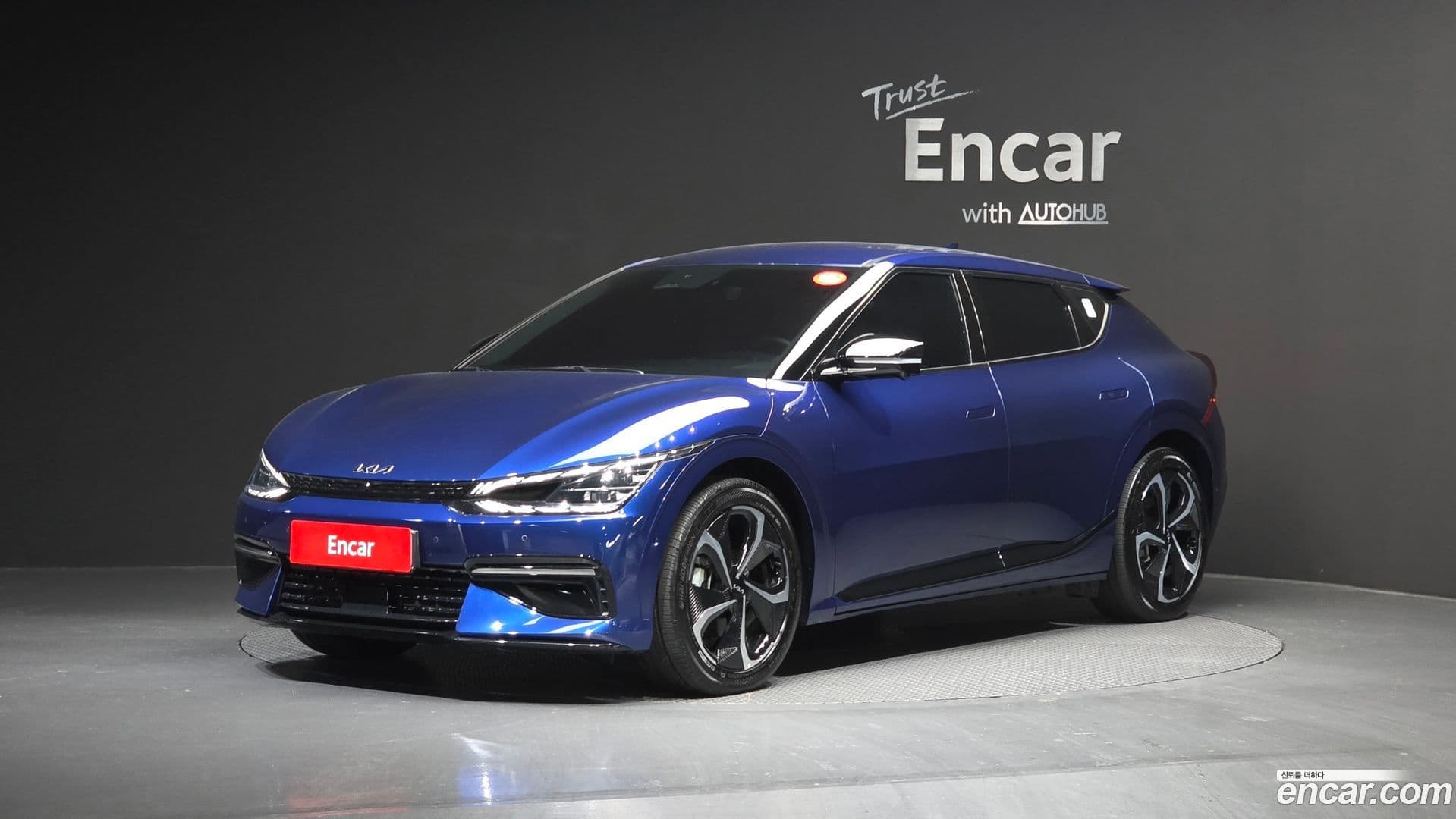 Main__Slider__Photo:EV6 Kia 2021.11-0