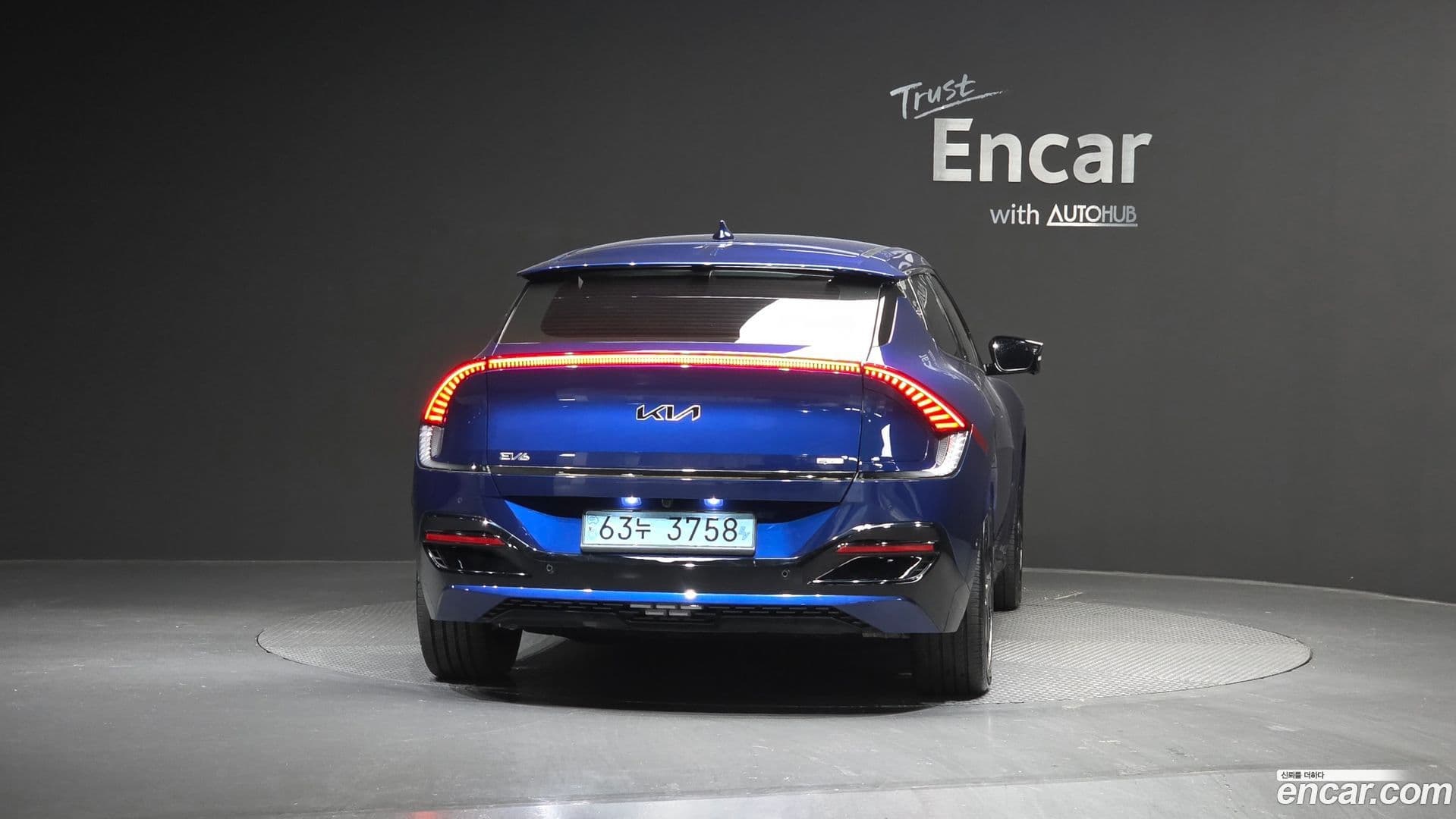 Main__Slider__Photo:EV6 Kia 2021.11-3