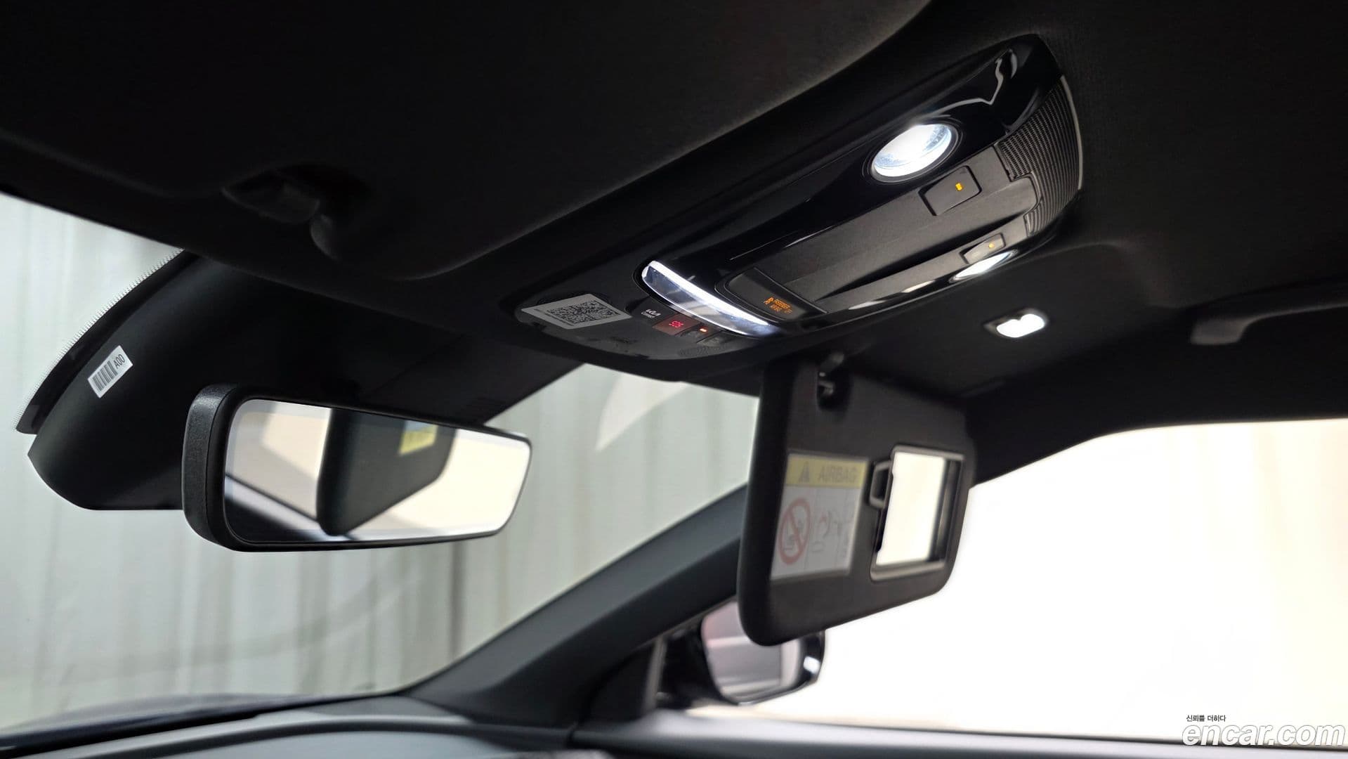 Main__Slider__Photo:EV6 Kia 2021.11-18