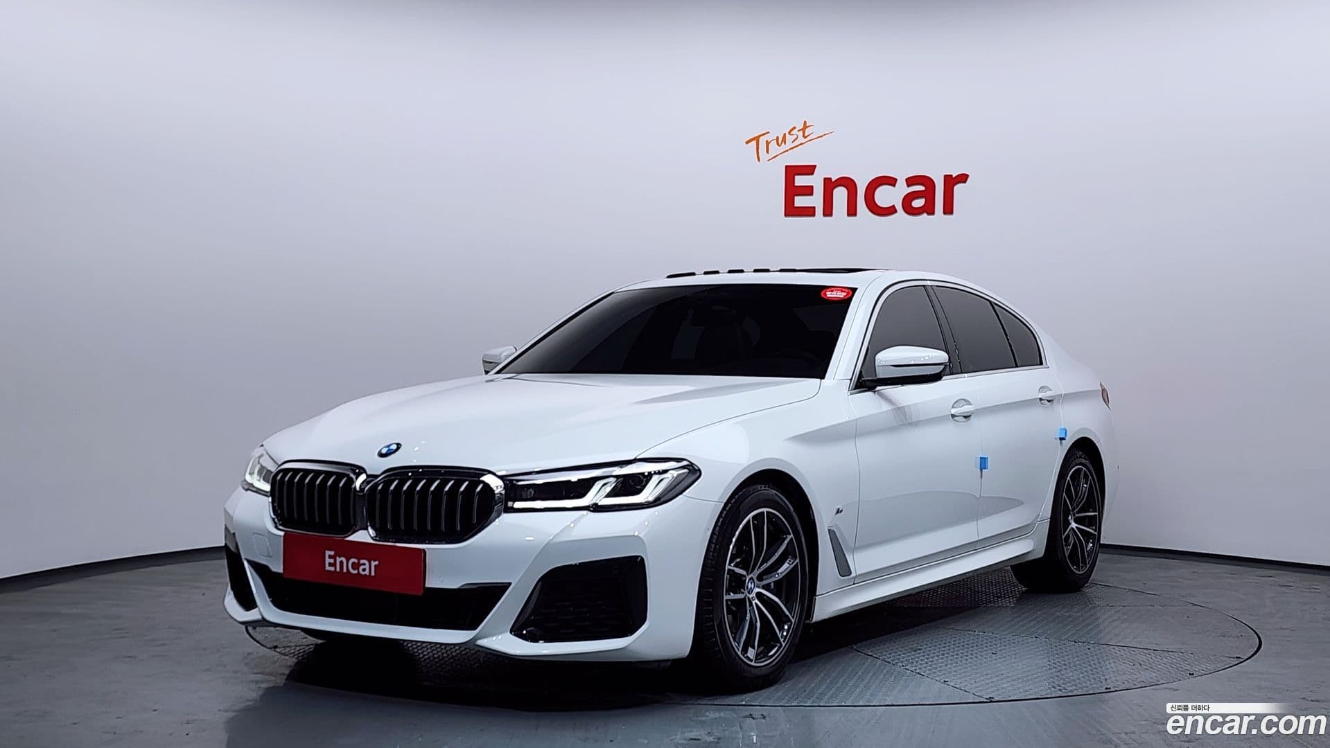 Main__Slider__Photo:5-Series BMW 2022.10-0