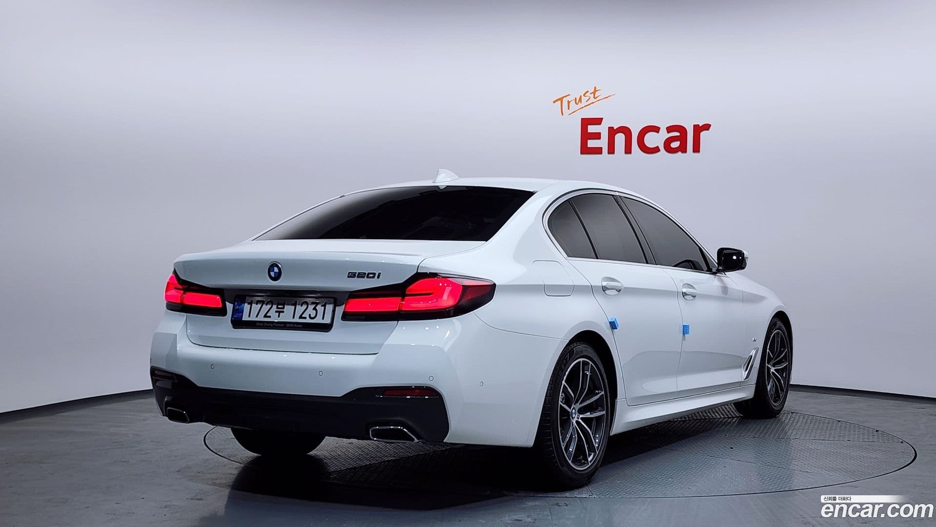 Main__Slider__Photo:5-Series BMW 2022.10-1