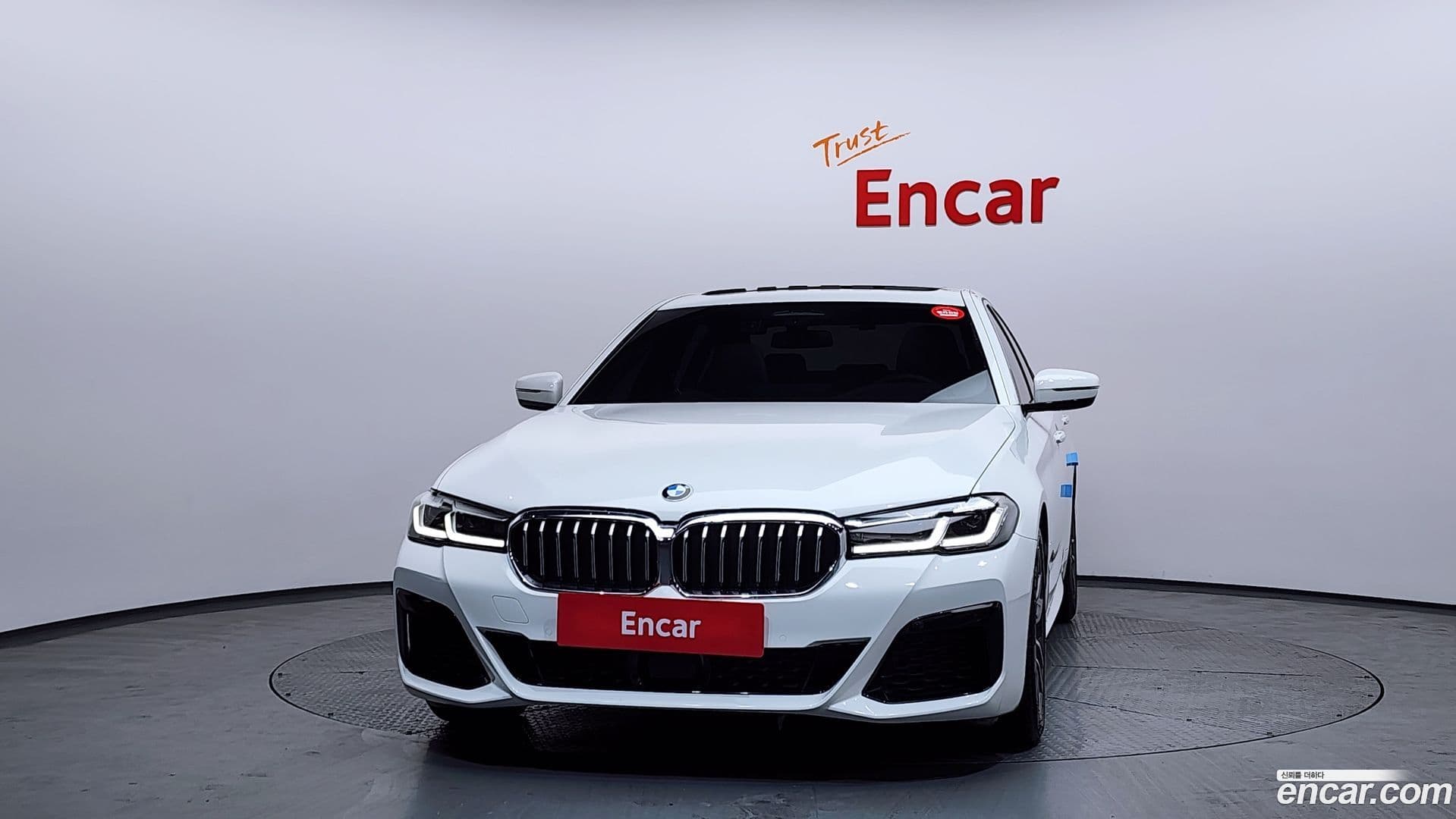 Main__Slider__Photo:5-Series BMW 2022.10-2