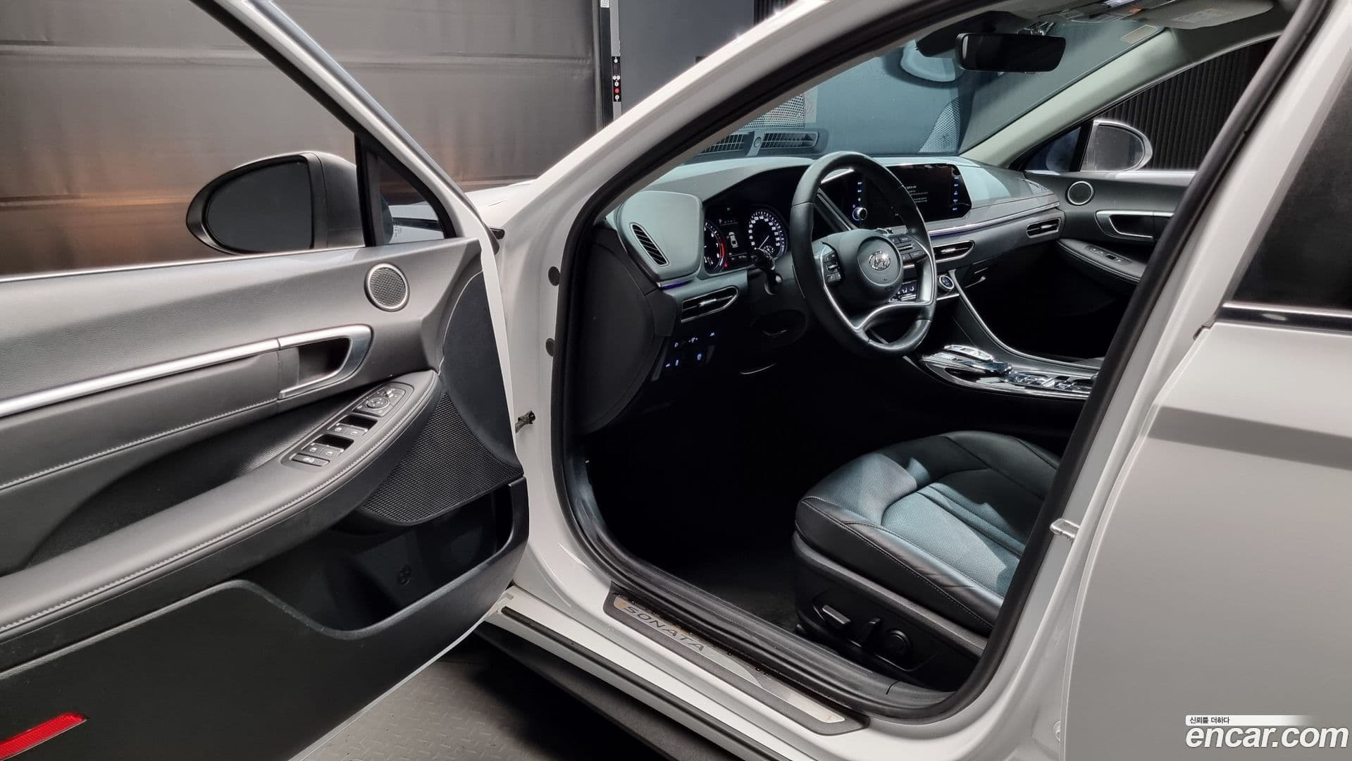 Main__Slider__Photo:Sonata Hyundai 2021.9-10