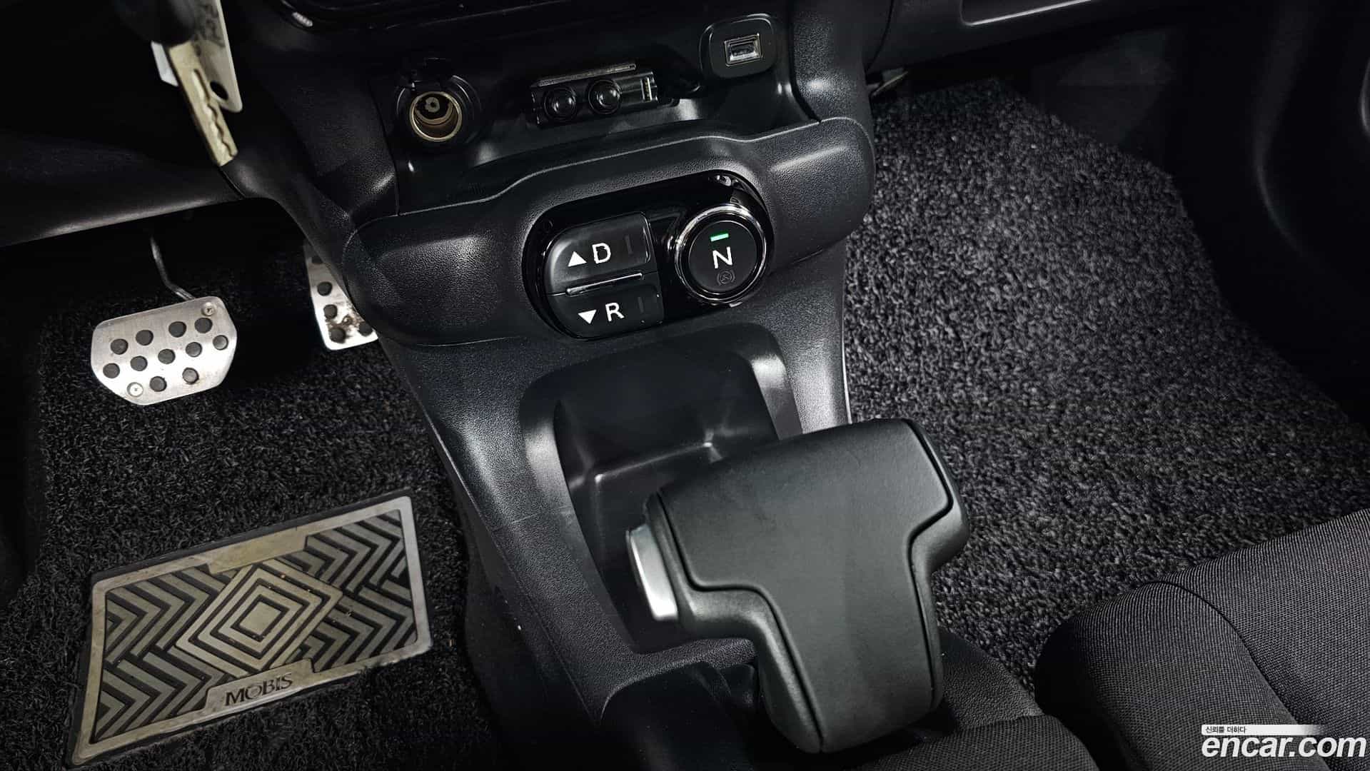 C4 CACTUS Citroen-DS 2017.11-INNER-009