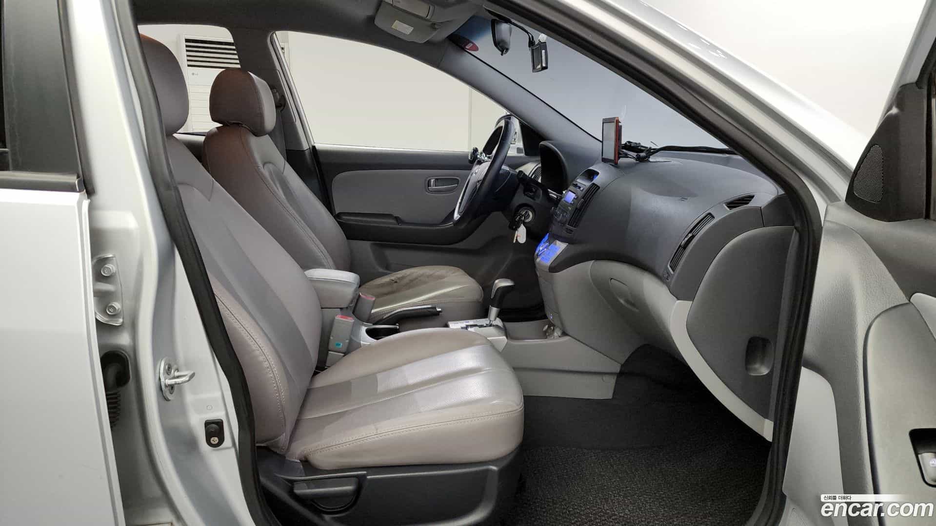 AVANTE Hyundai 2008.11-OPTION-017