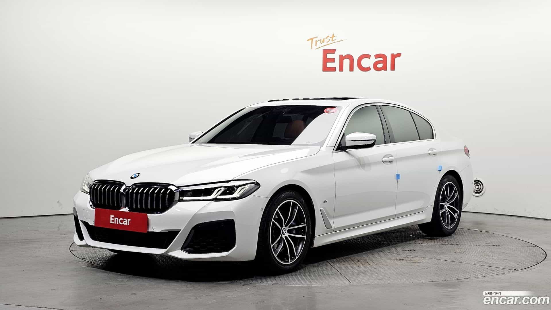 5-Series BMW 2022.8-OUTER-001