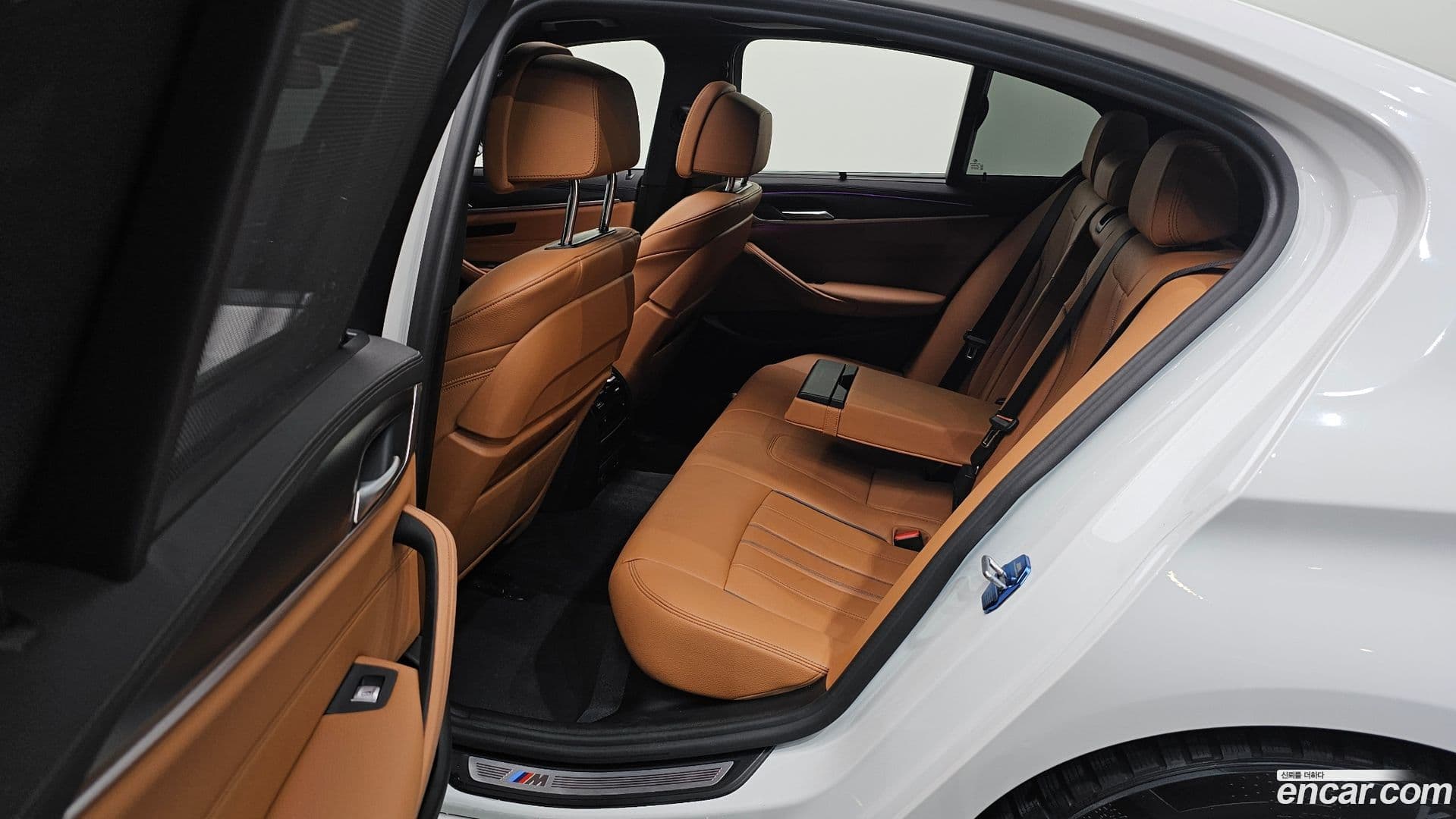 Main__Slider__Photo:5-Series BMW 2022.8-10