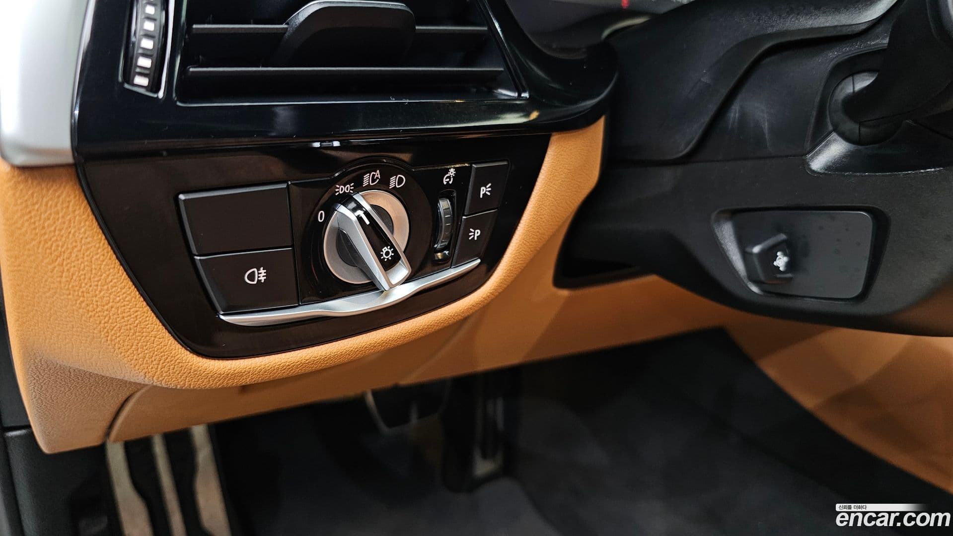 Main__Slider__Photo:5-Series BMW 2022.8-13