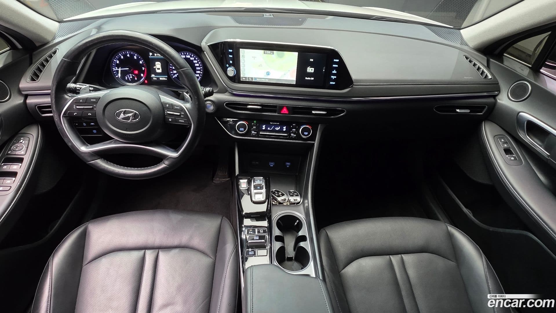 Main__Slider__Photo:Sonata Hyundai 2021.5-6