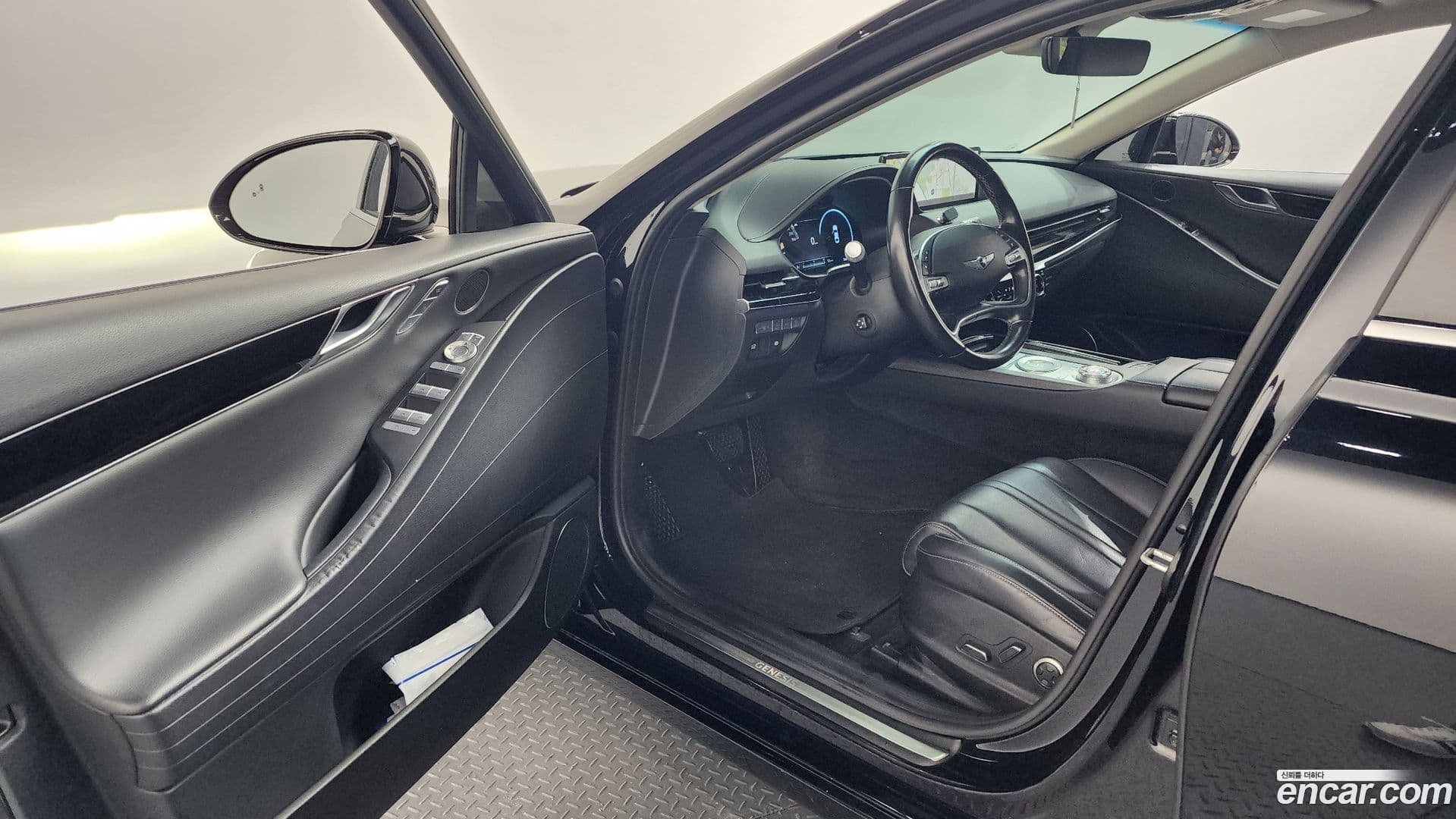 Main__Slider__Photo:G80 Genesis 2020.4-9