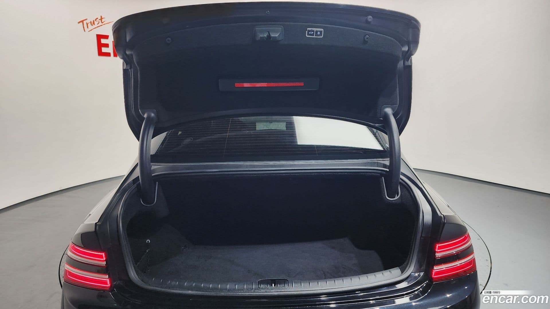 Main__Slider__Photo:G80 Genesis 2020.4-19