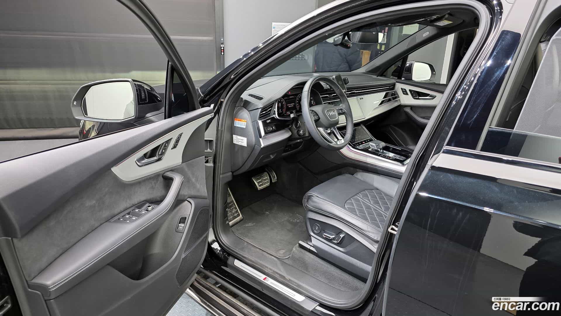 Q7 Audi 2023.2-INNER-010