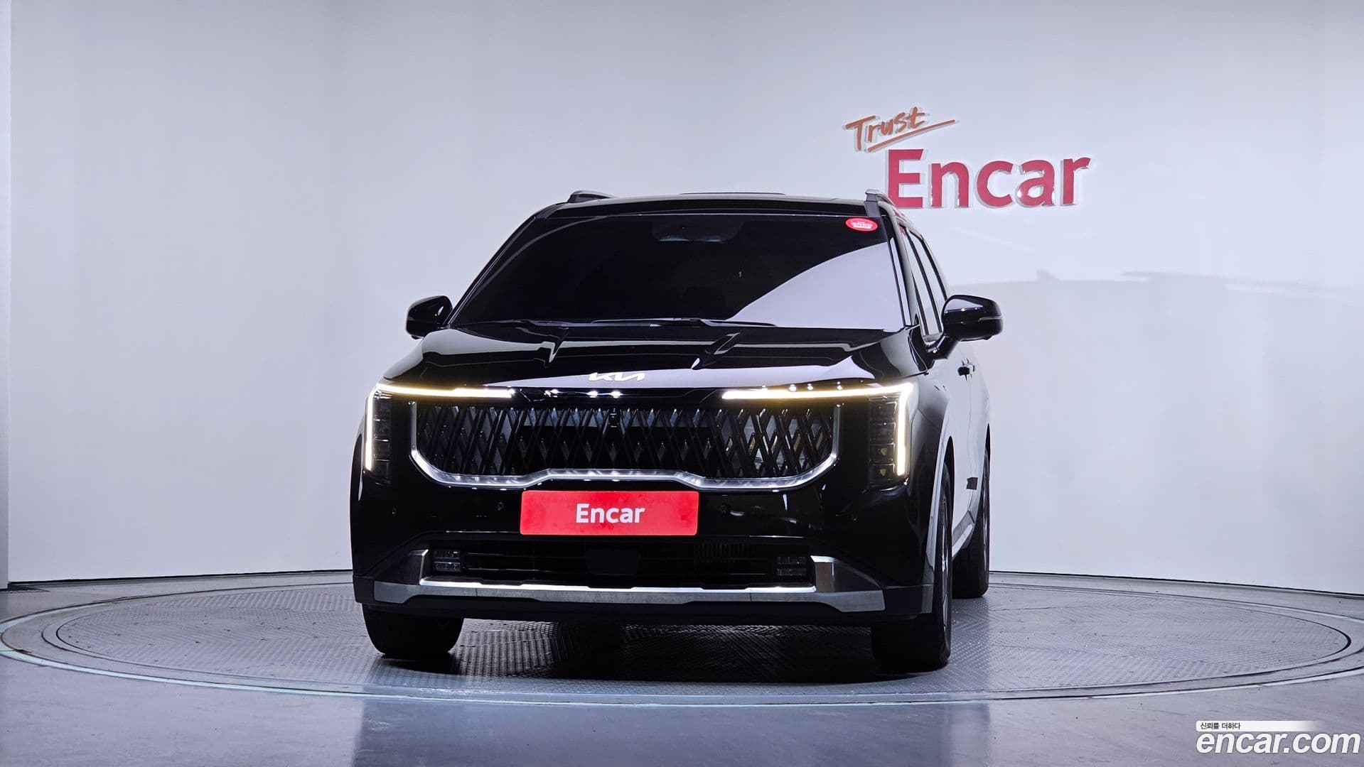 Main__Slider__Photo:Canival Kia 2024.9-2