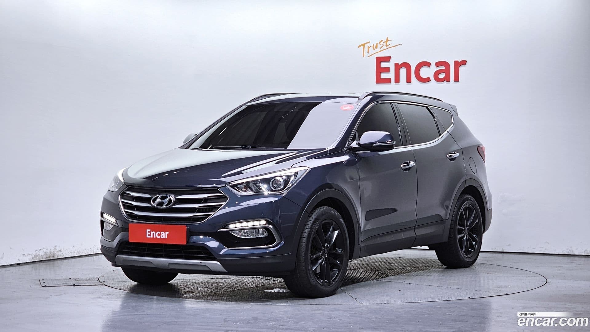 Main__Slider__Photo:Santafe Hyundai 2015.9-0