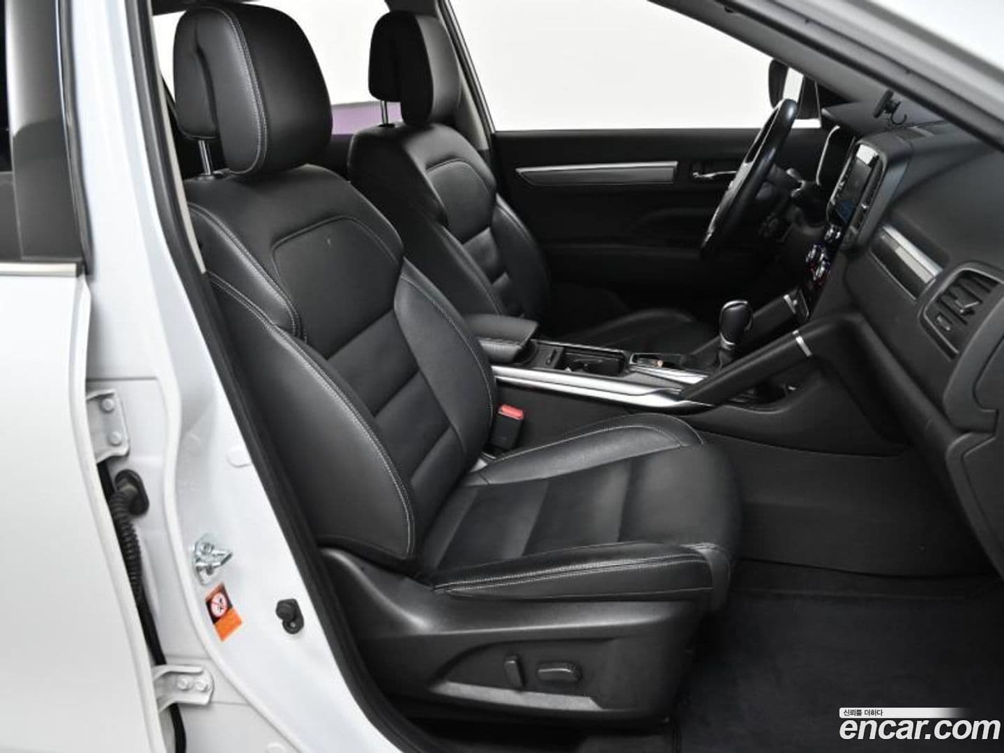 Main__Slider__Photo:QM6 Renault-KoreaSamsung 2019.2-9