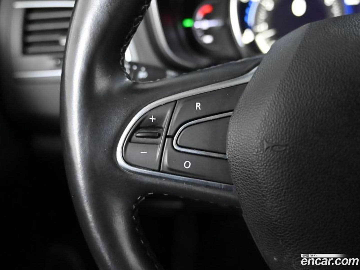 Main__Slider__Photo:QM6 Renault-KoreaSamsung 2019.2-17