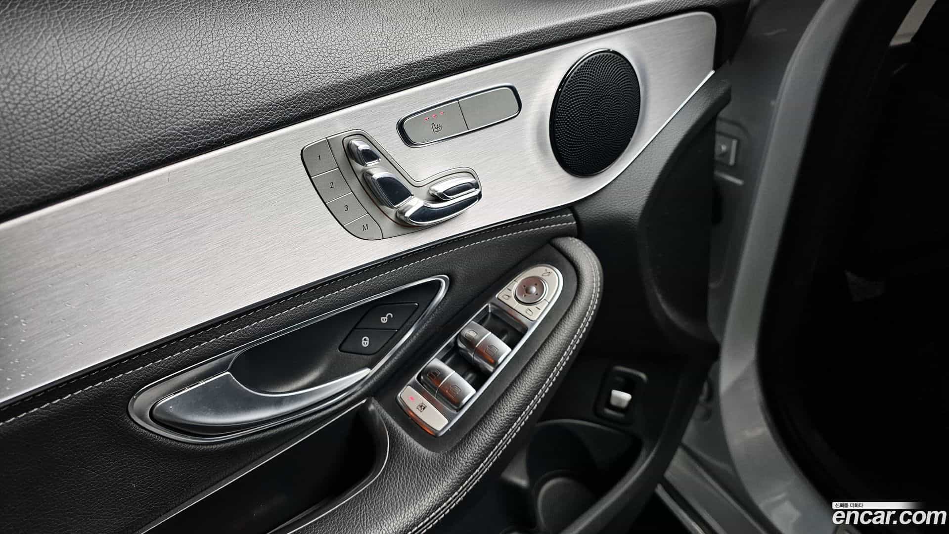 C-Class Mercedes-Benz 2015.11-OPTION-017