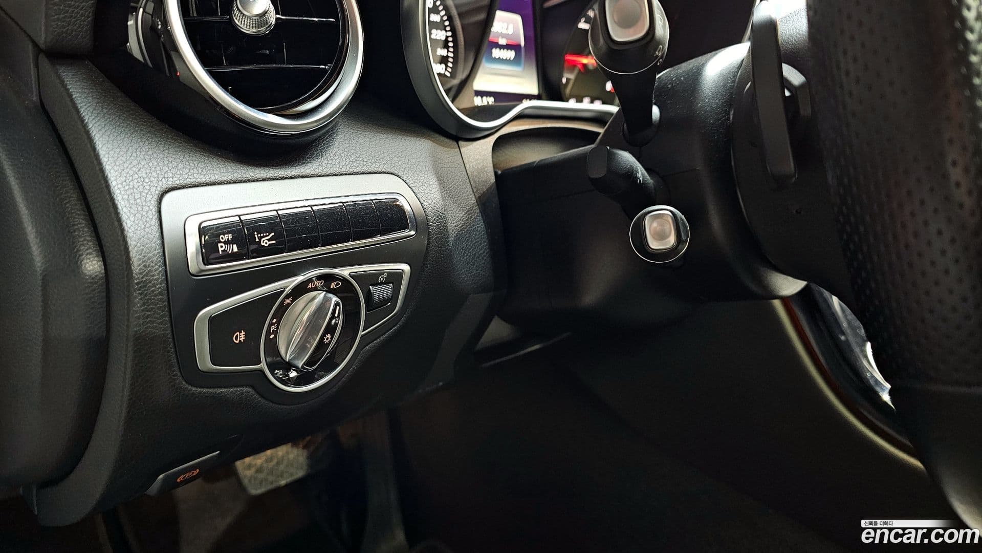 Main__Slider__Photo:C-Class Mercedes-Benz 2015.11-13