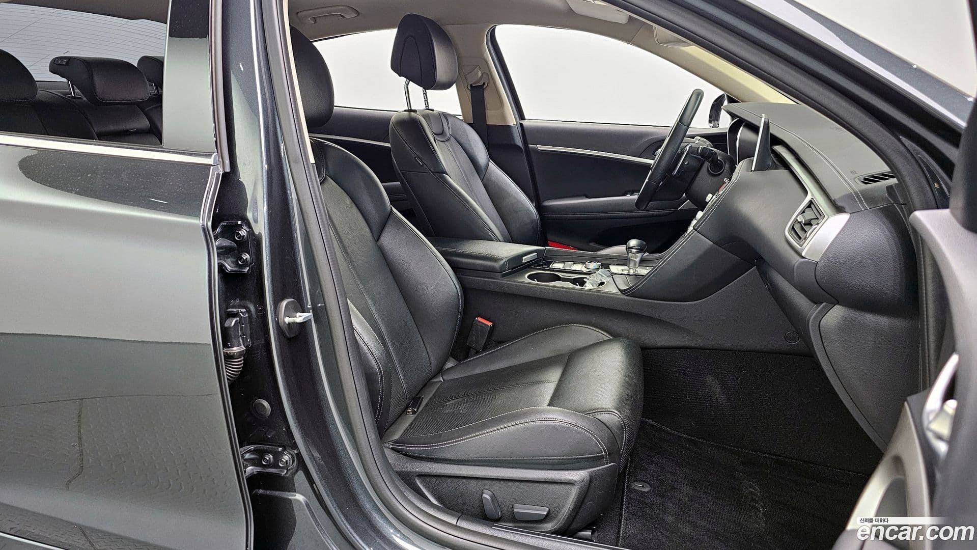 Main__Slider__Photo:G70 Genesis 2021.4-9