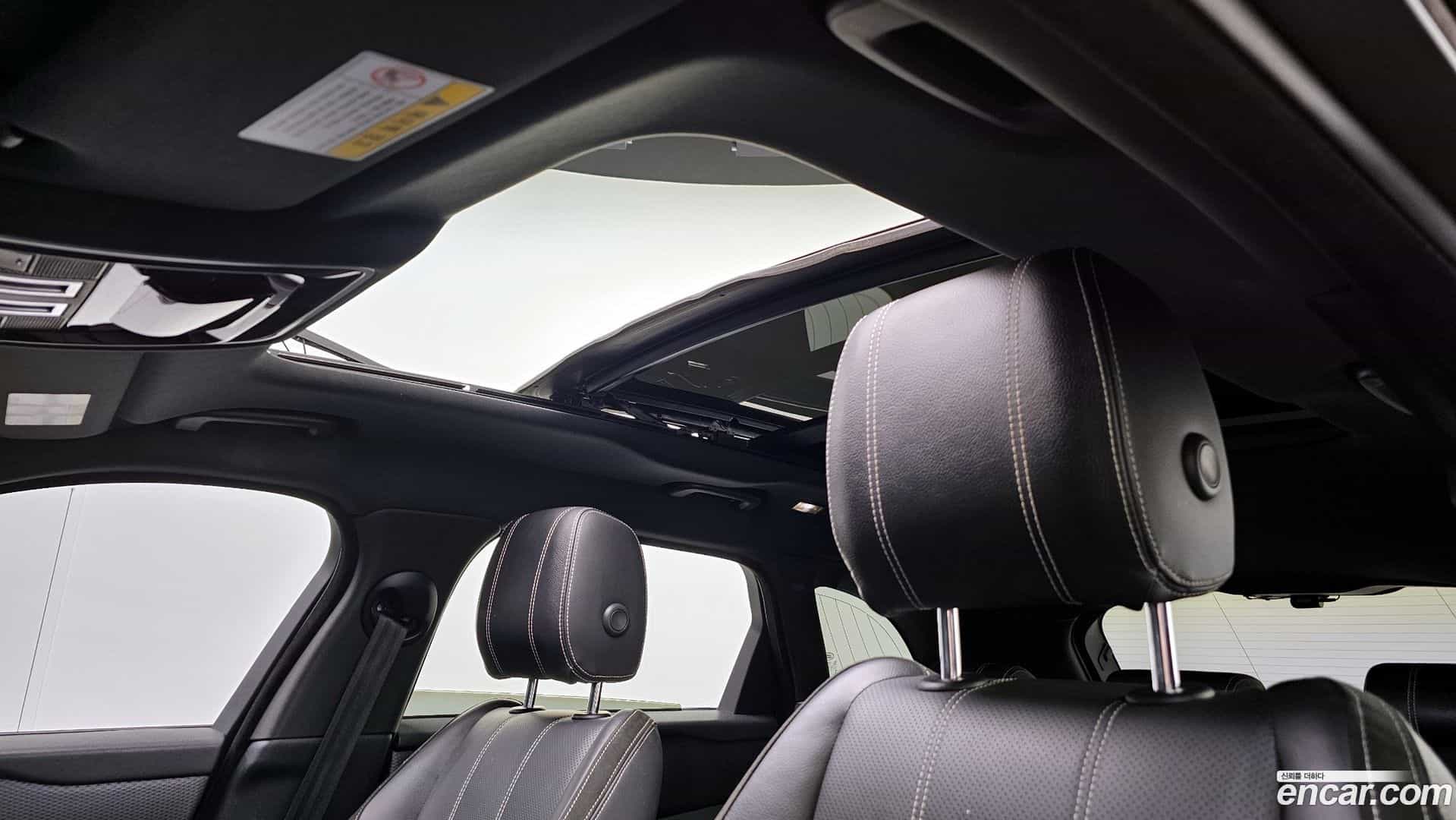 Range Rover Velar Land Rover 2017.9-OPTION-023