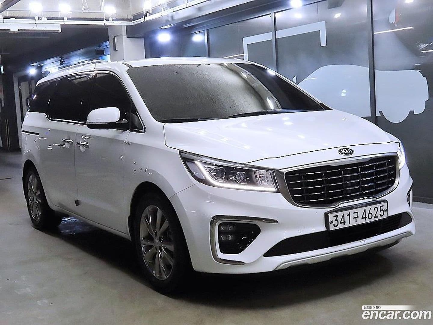 Main__Slider__Photo:Canival Kia 2020.1-0
