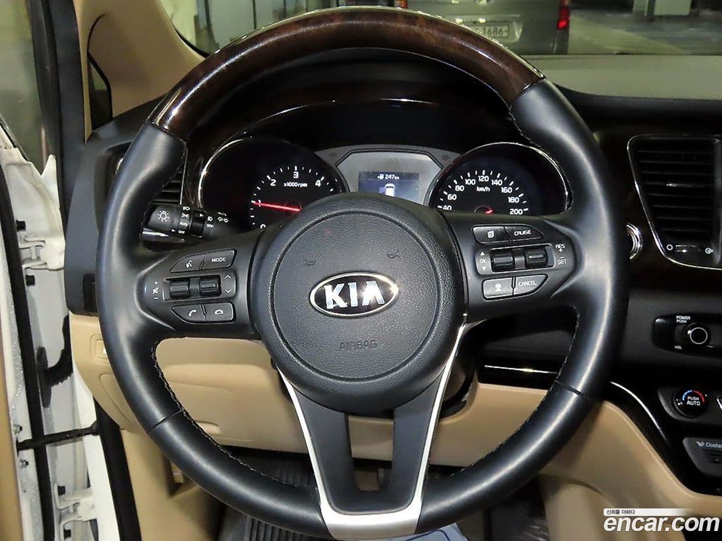 Main__Slider__Photo:Canival Kia 2020.1-7