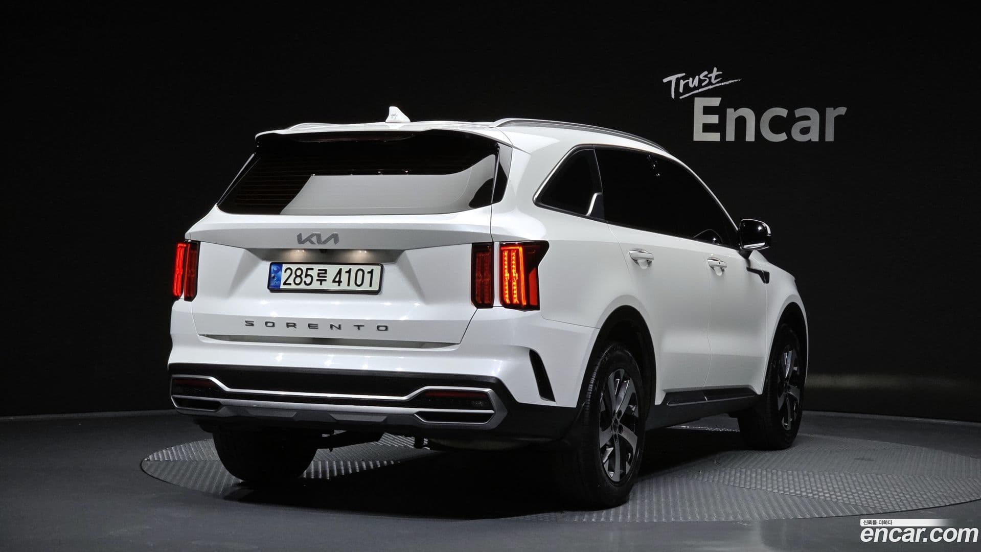 Main__Slider__Photo:Sorento Kia 2021.11-1