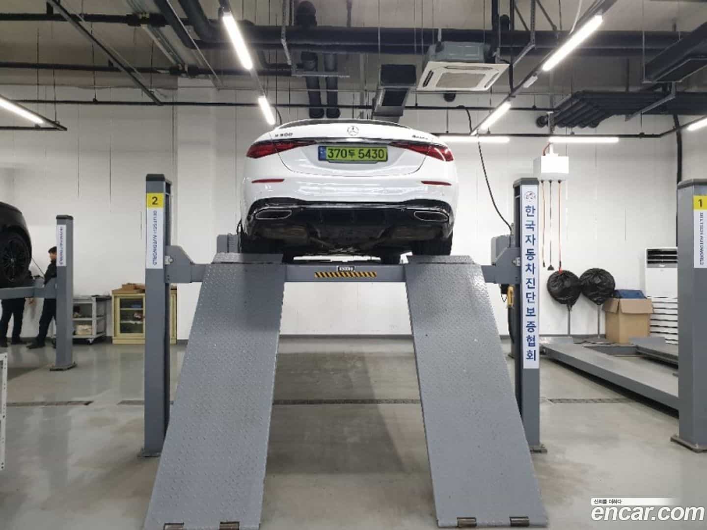 S-Class Mercedes-Benz 2024.4-OUTER-002