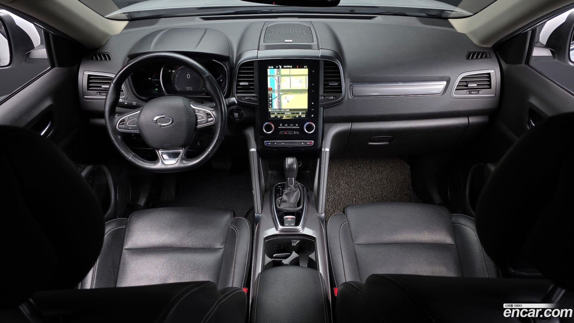 Main__Slider__Photo:QM6 Renault-KoreaSamsung 2018.3-6