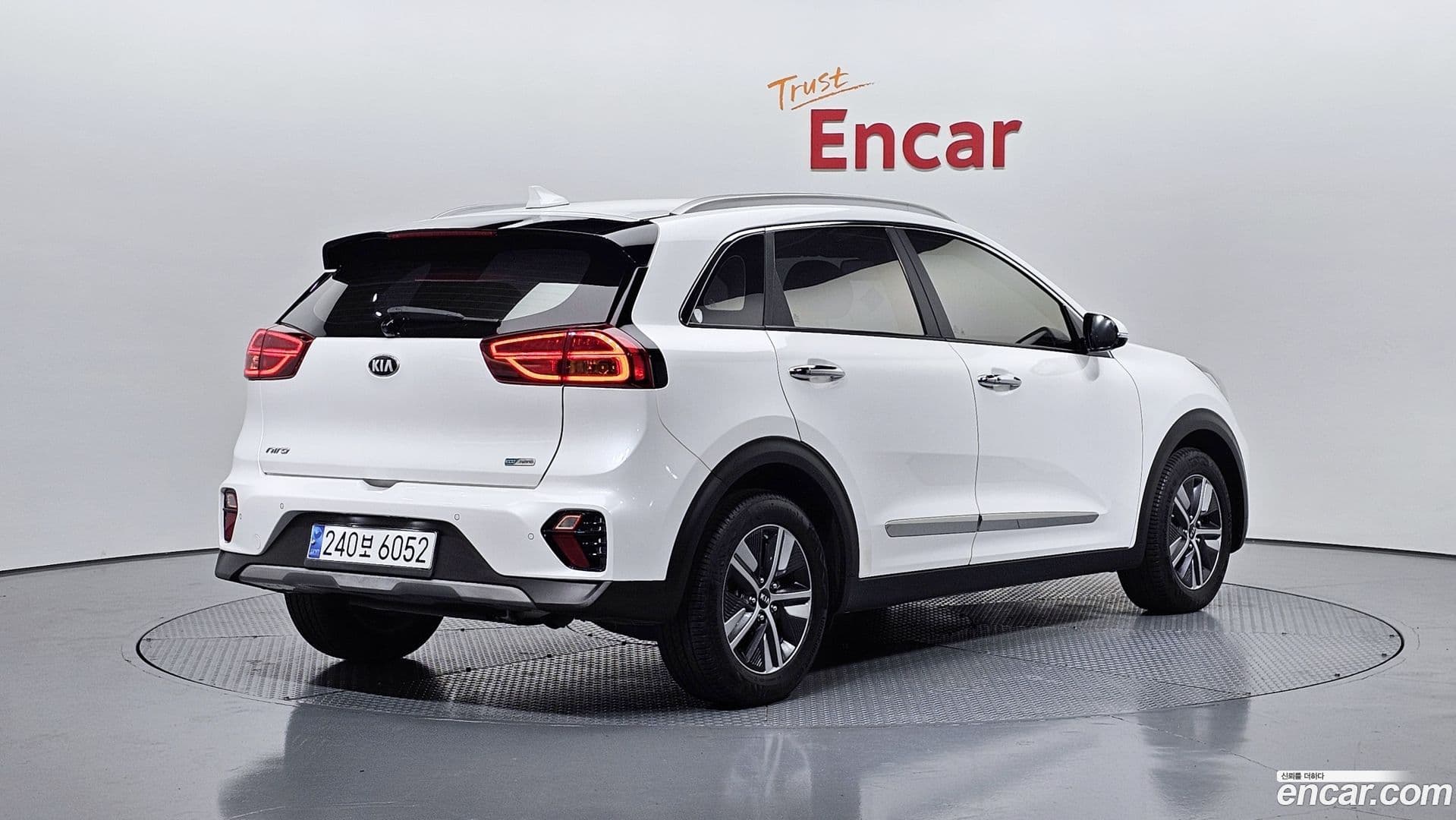 Main__Slider__Photo:Niro Kia 2020.7-1