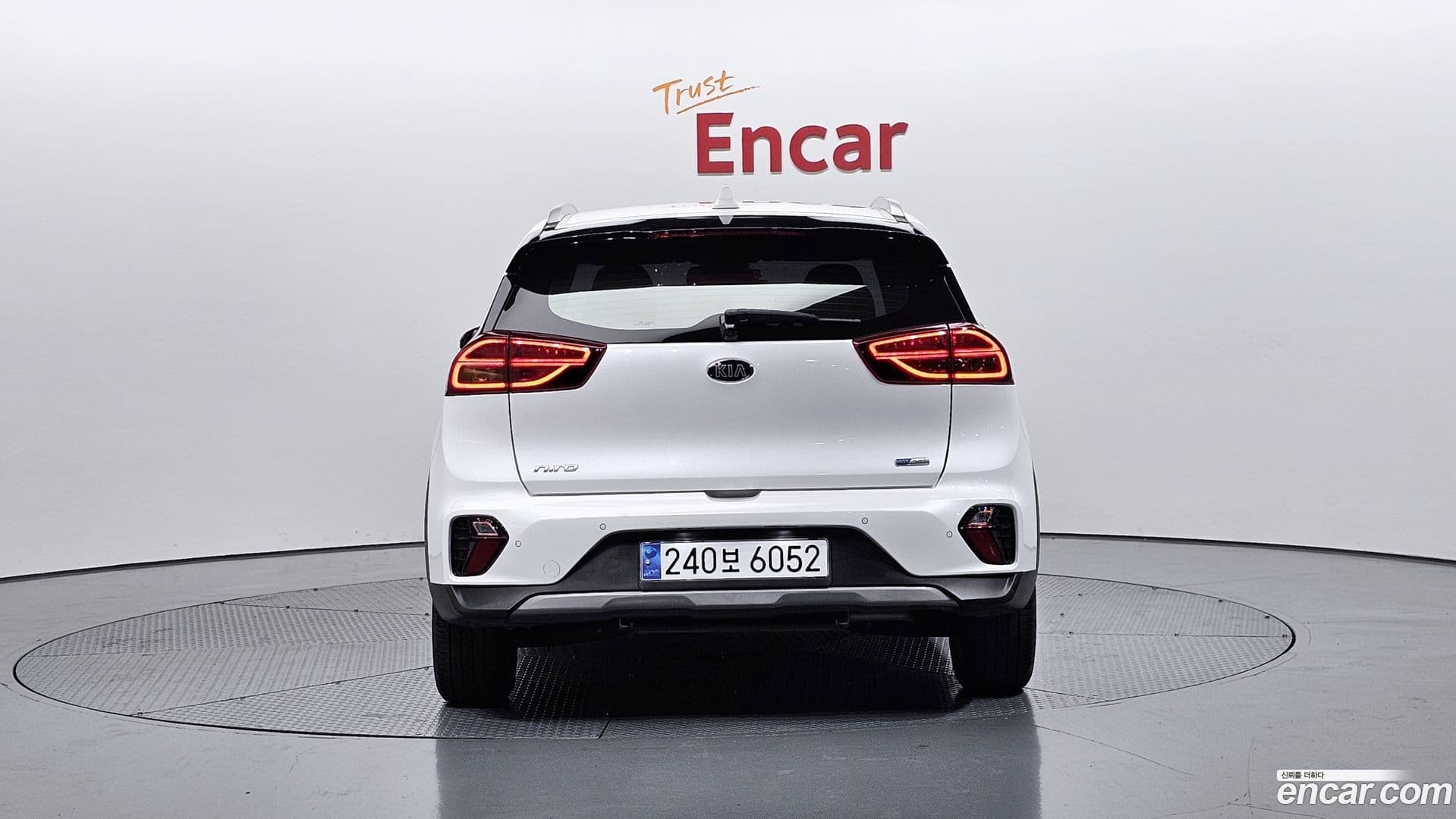 Main__Slider__Photo:Niro Kia 2020.7-3