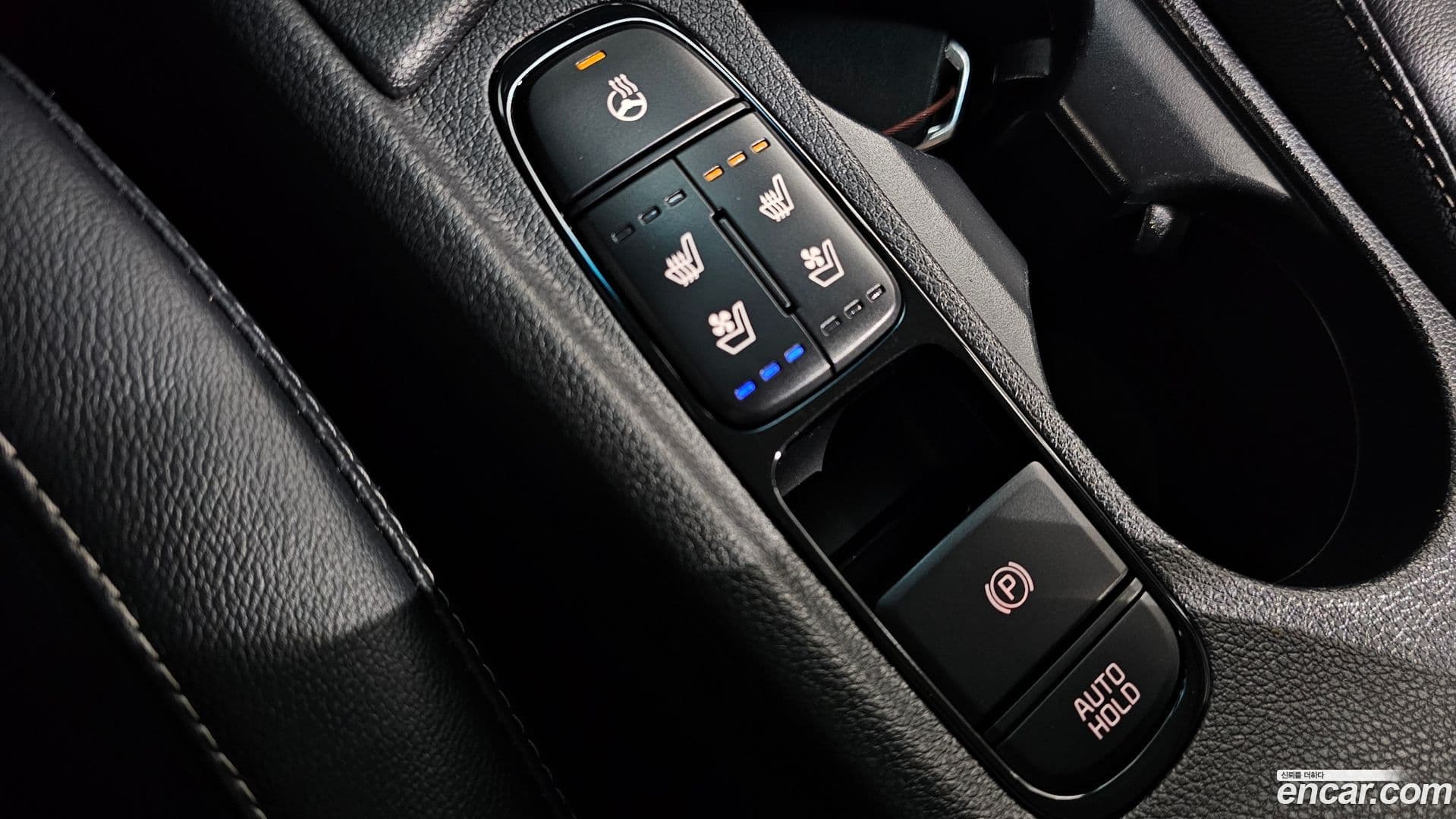 Main__Slider__Photo:Niro Kia 2020.7-16