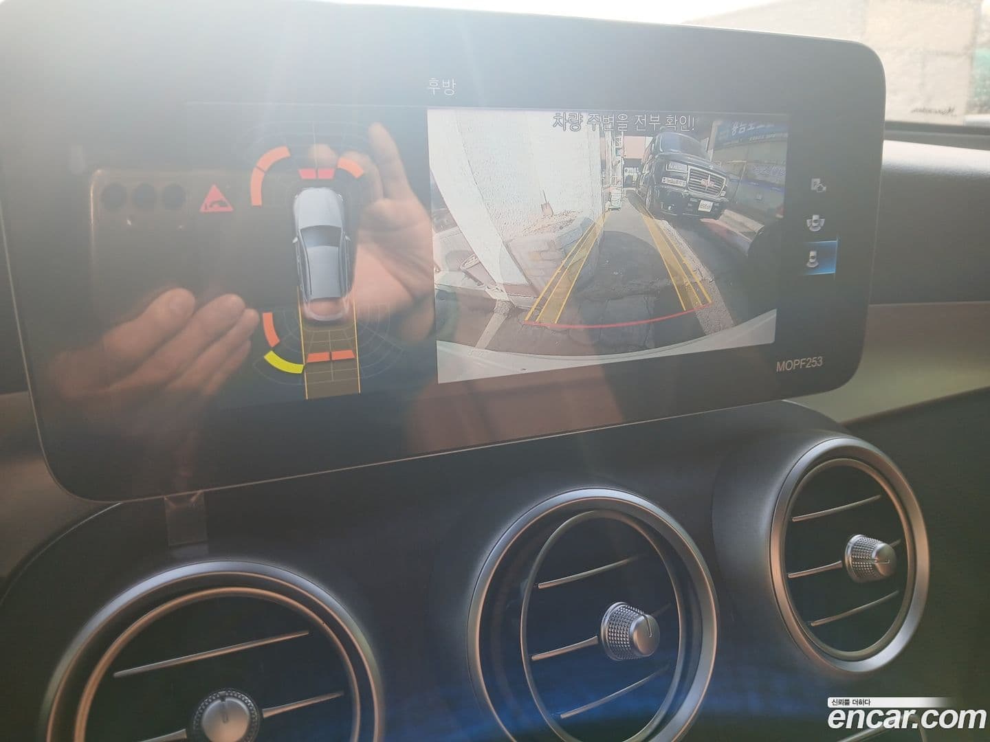 Main__Slider__Photo:GLC-Class Mercedes-Benz 2021.1-13