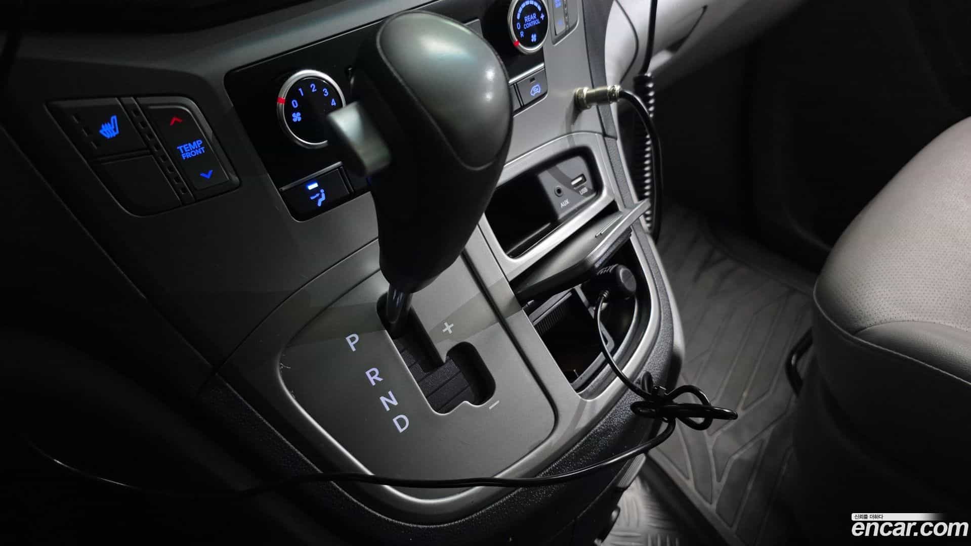 Starex Hyundai 2016.4-INNER-009