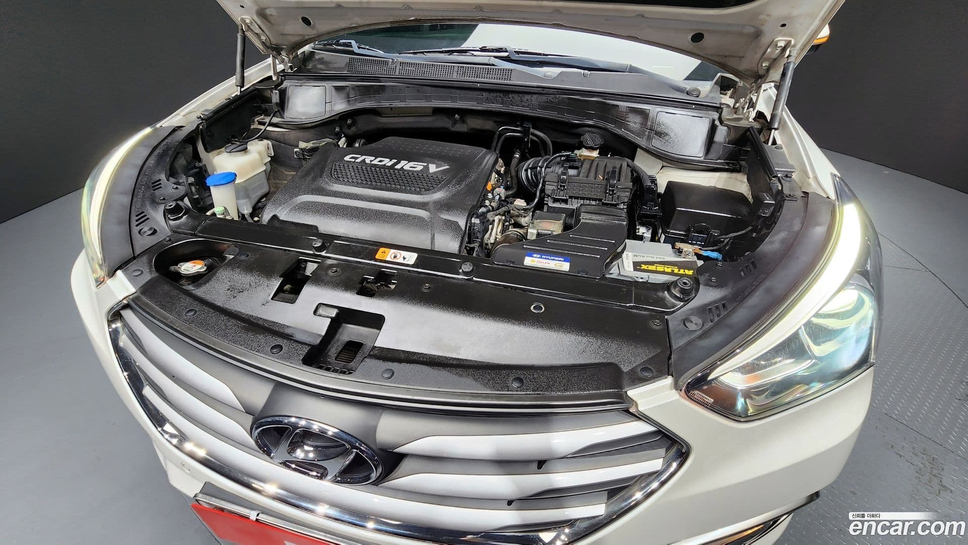 Main__Slider__Photo:Santafe Hyundai 2015.8-5