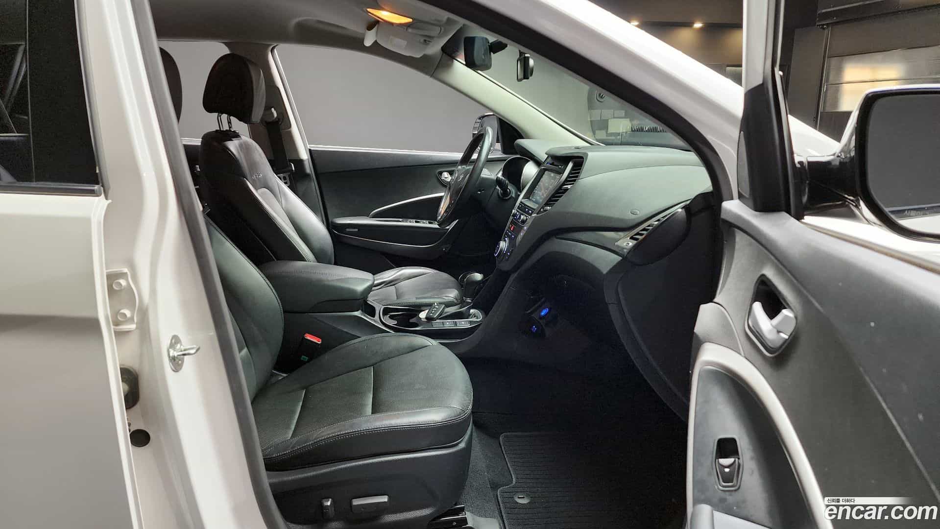 Santafe Hyundai 2015.8-INNER-010