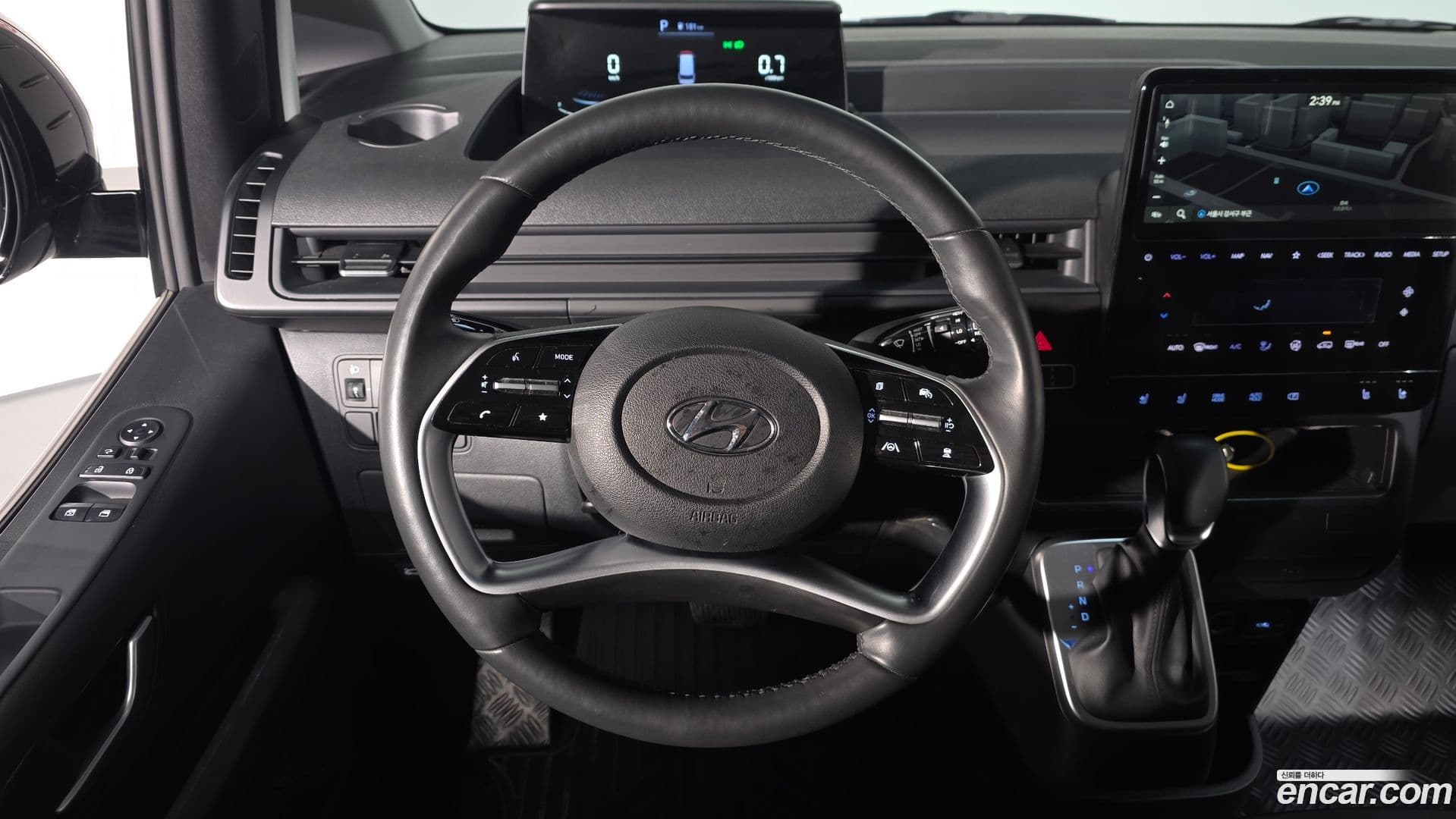 Main__Slider__Photo:Staria Hyundai 2024.2-12