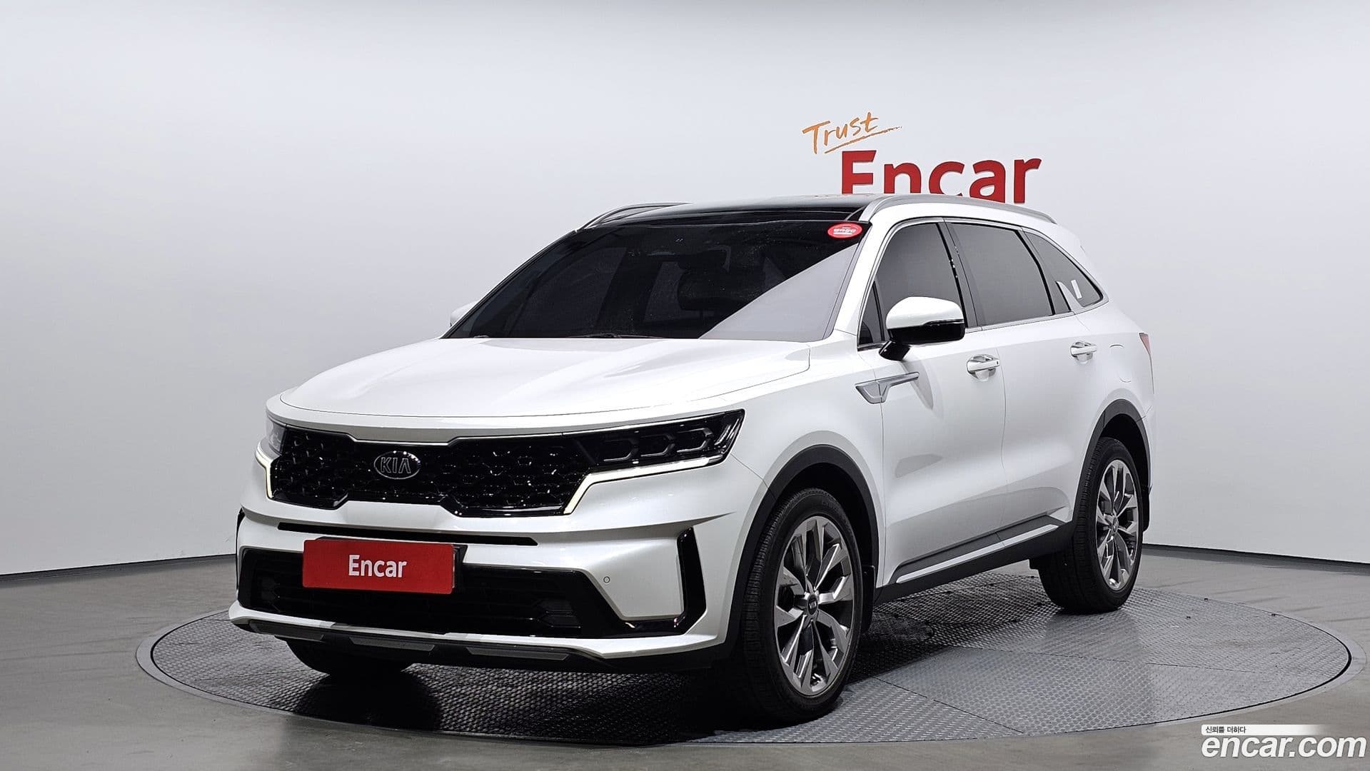 Main__Slider__Photo:Sorento Kia 2020.9-0