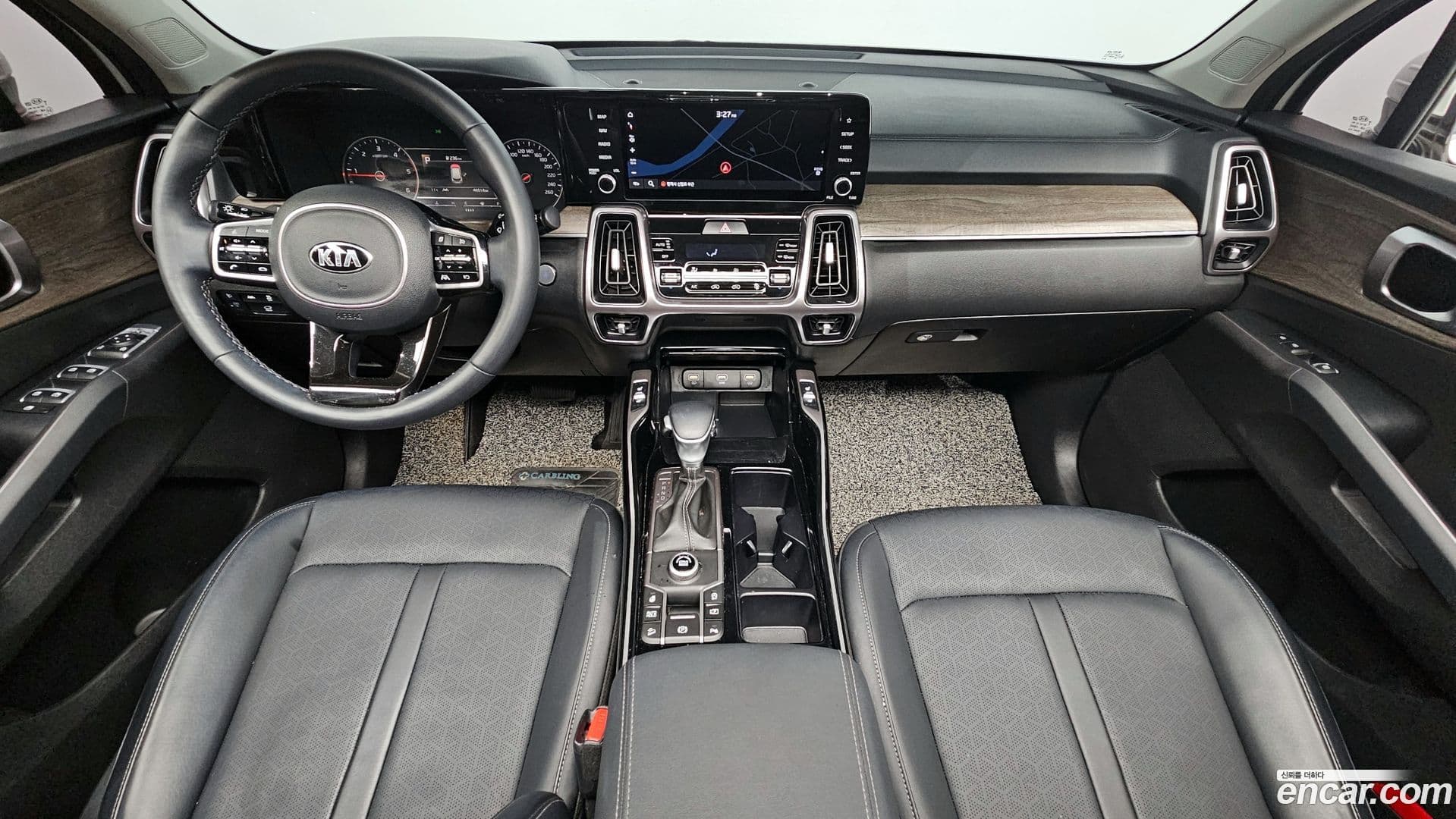 Main__Slider__Photo:Sorento Kia 2020.9-6
