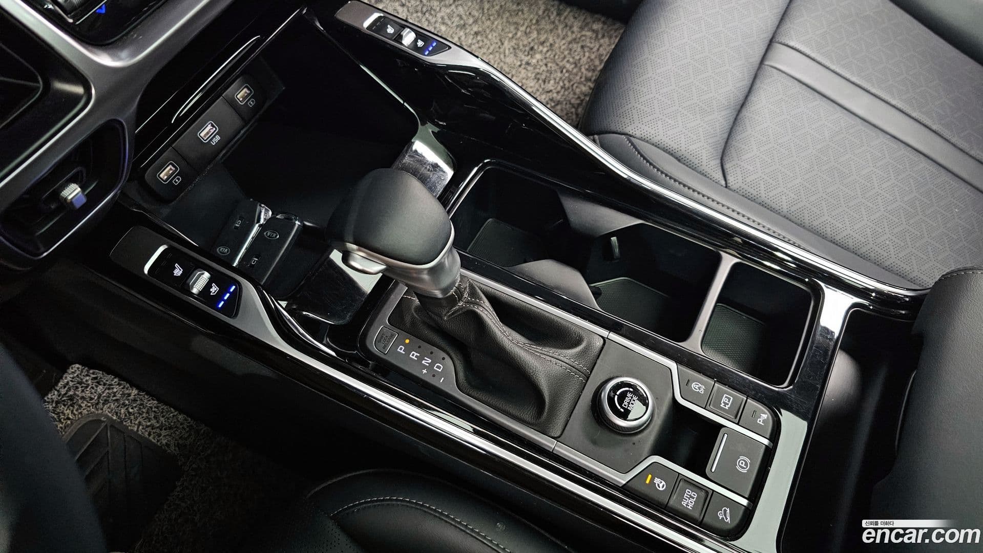 Main__Slider__Photo:Sorento Kia 2020.9-8