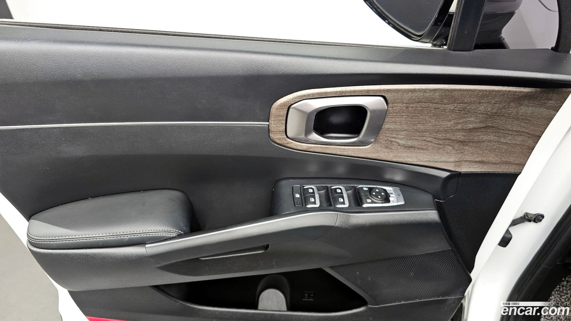 Main__Slider__Photo:Sorento Kia 2020.9-16