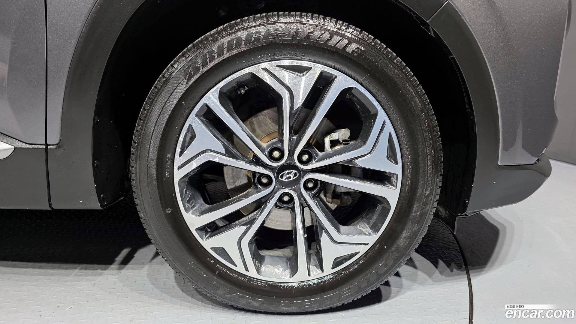 Main__Slider__Photo:Santafe Hyundai 2019.9-4