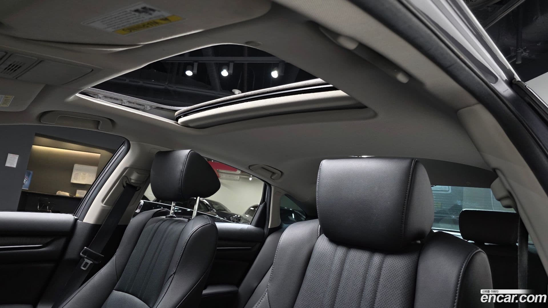 Main__Slider__Photo:Accord Honda 2019.3-18