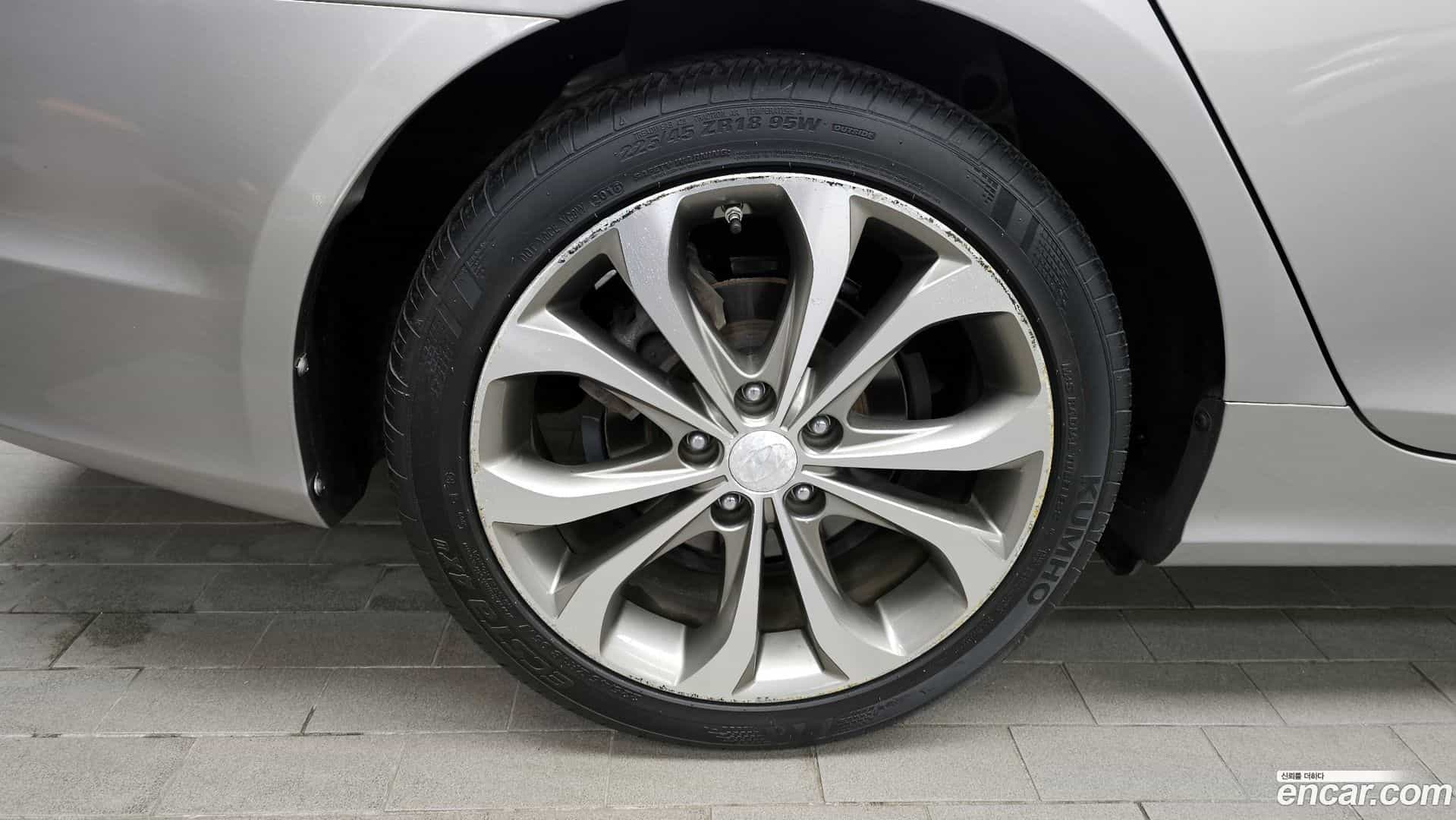 Sonata Hyundai 2013.8-OUTER-005