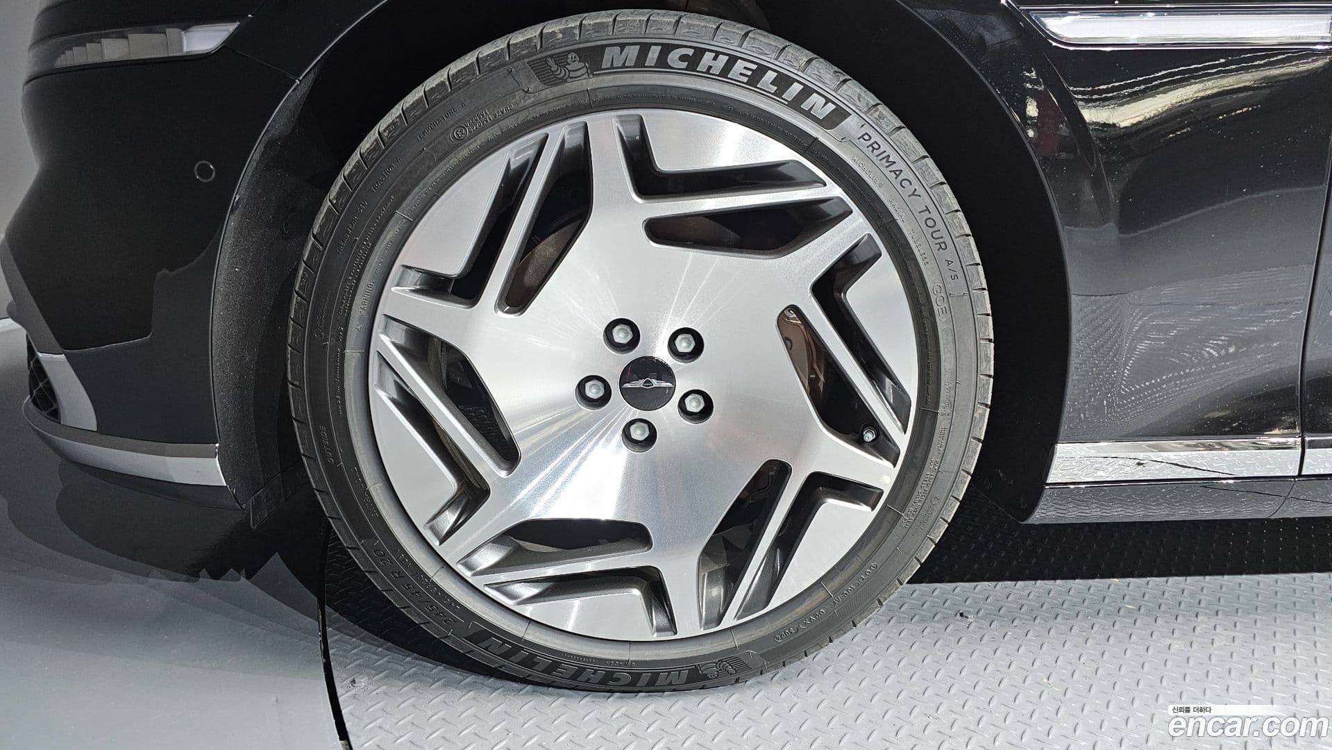 Main__Slider__Photo:G90 Genesis 2025.0-4