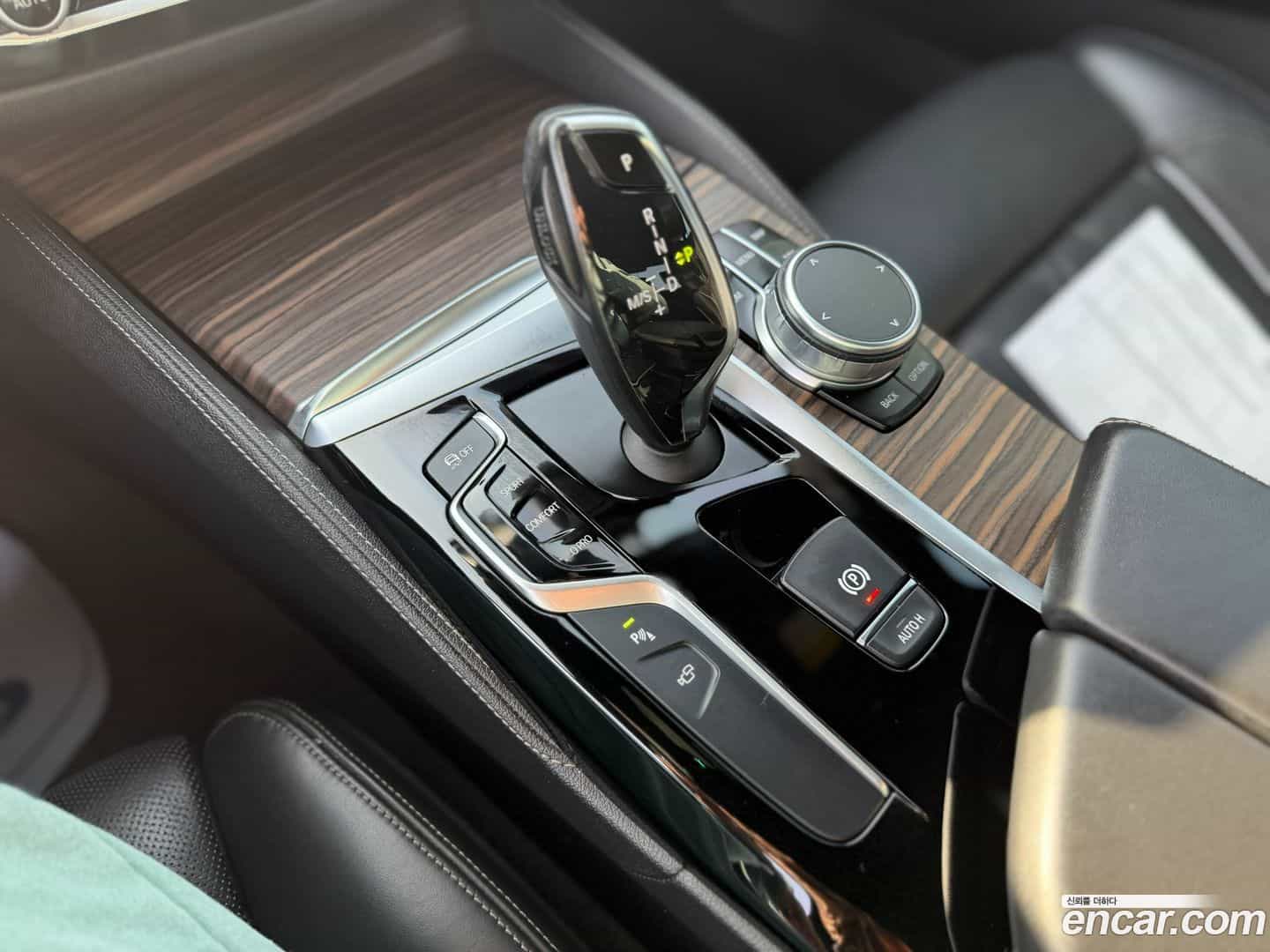 5-Series BMW 2018.5-INNER-009